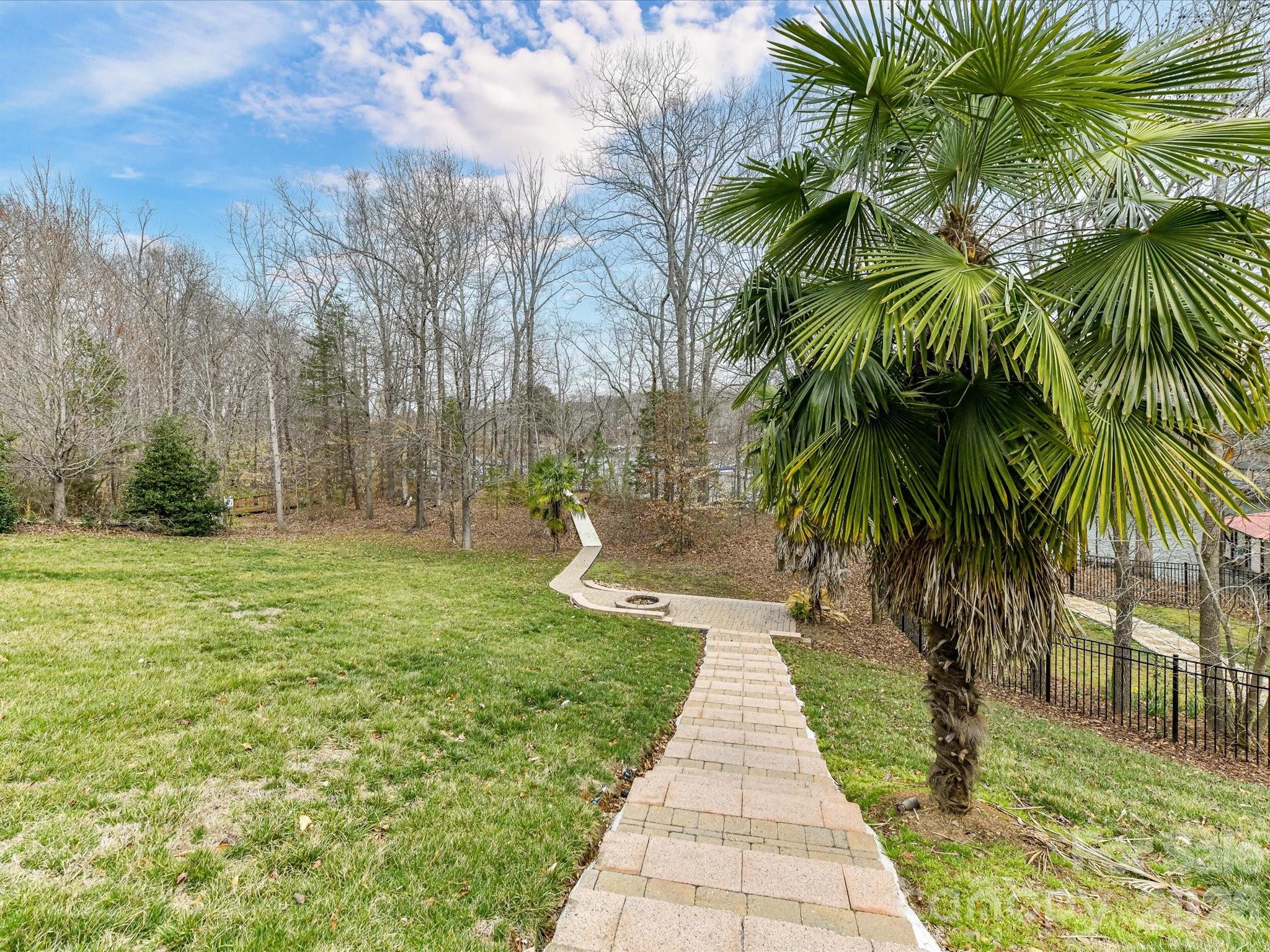 1805 Mt Isle Harbor Drive