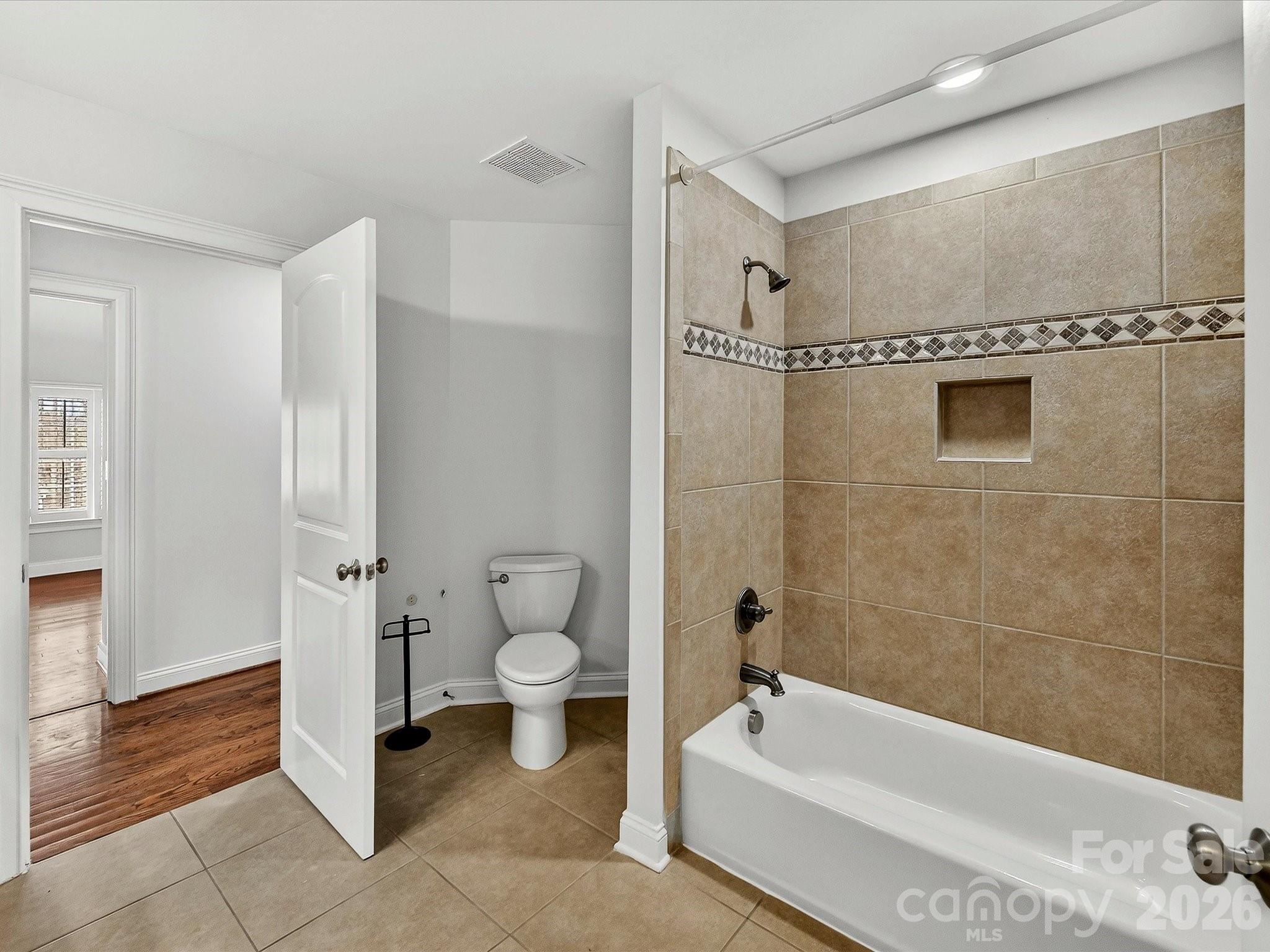1805 Mt Isle Harbor Drive