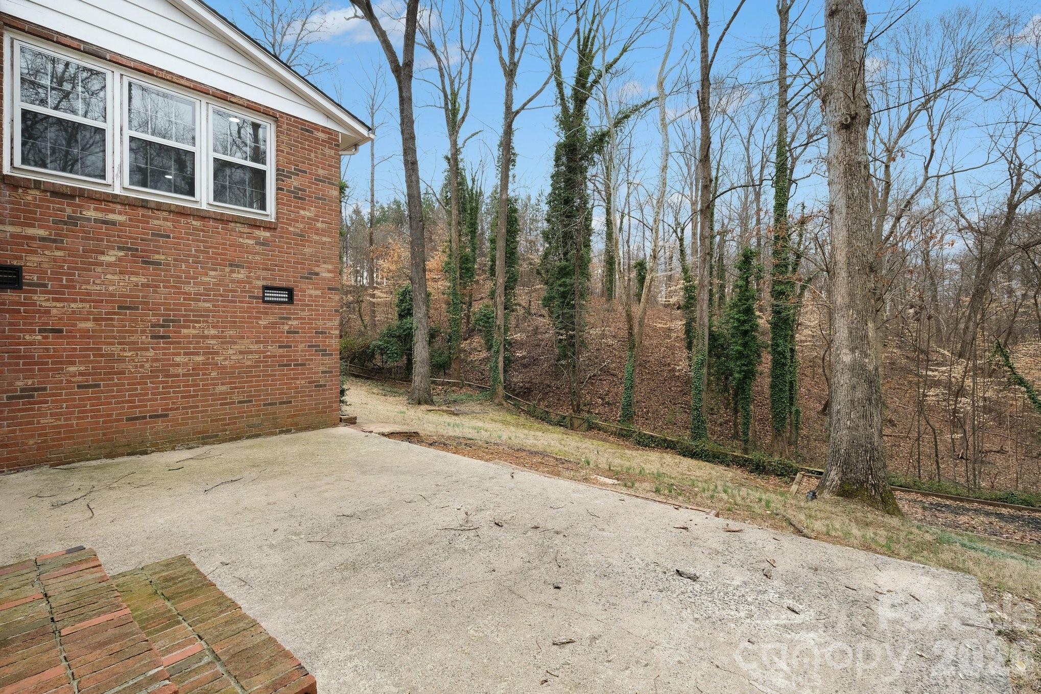 8101 Kerrybrook Circle