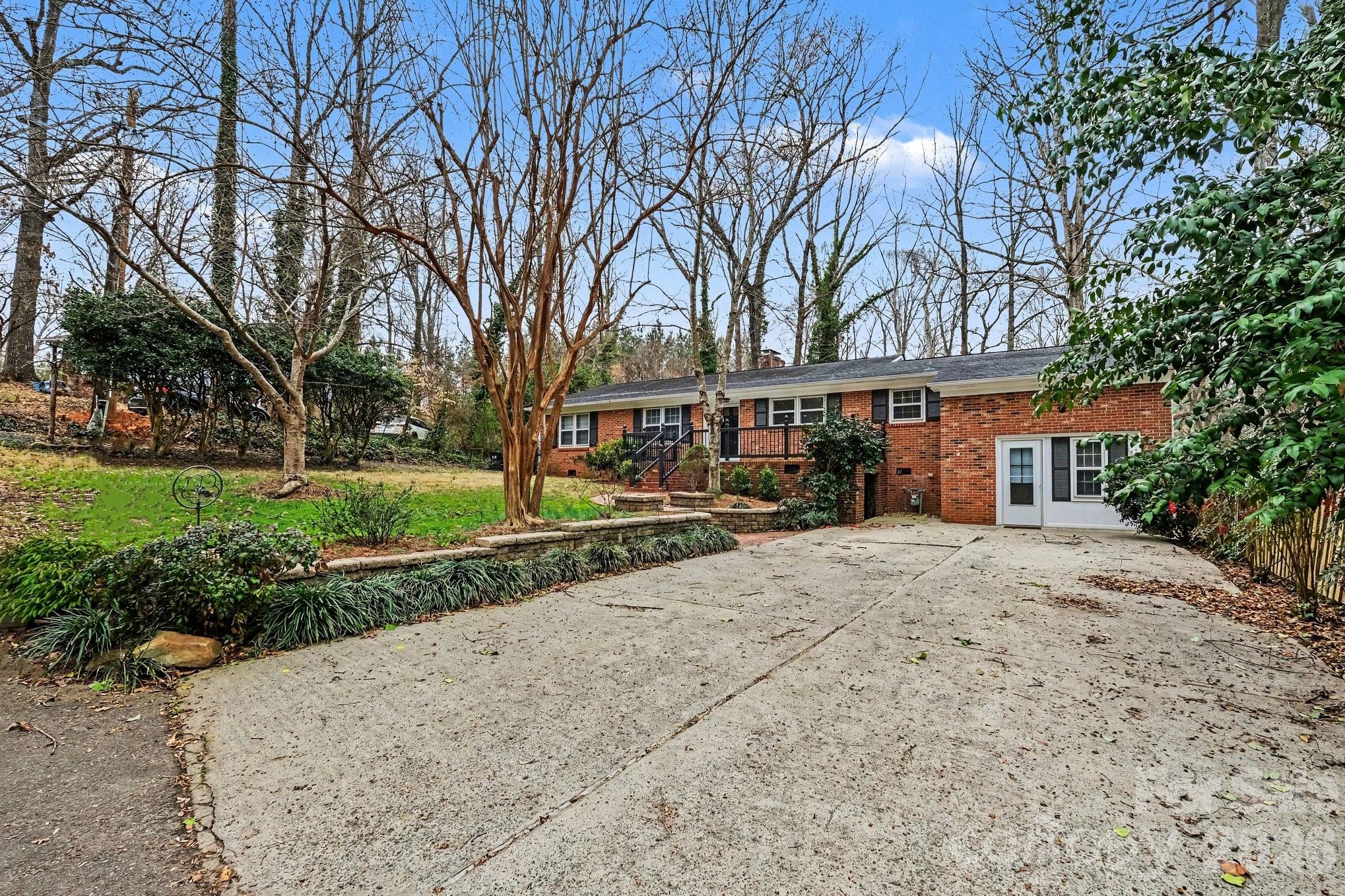 8101 Kerrybrook Circle