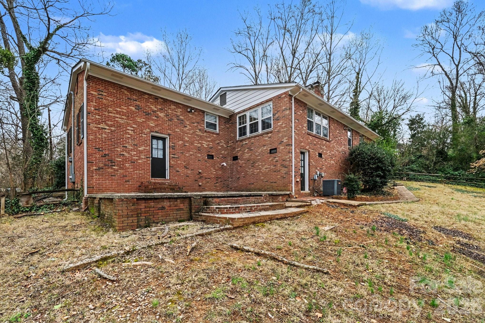 8101 Kerrybrook Circle