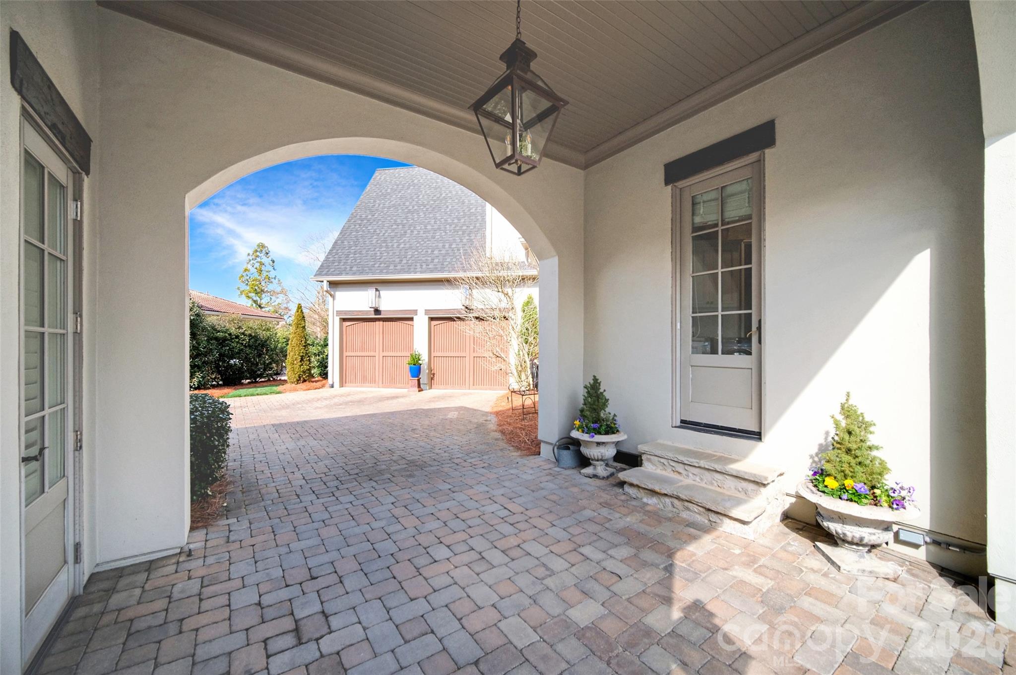 7028 Summerhill Ridge Drive