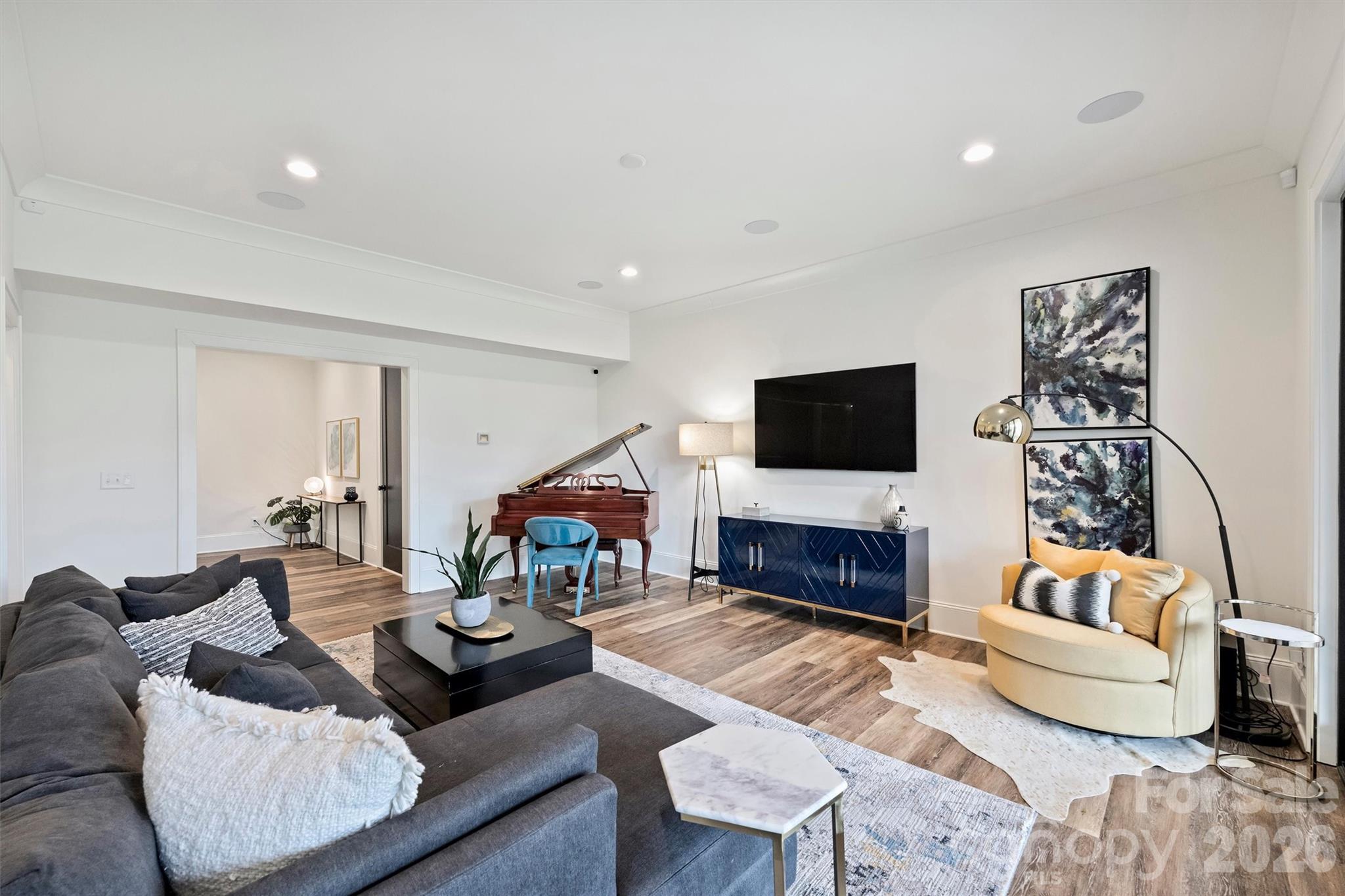 4542 Montclair Avenue
