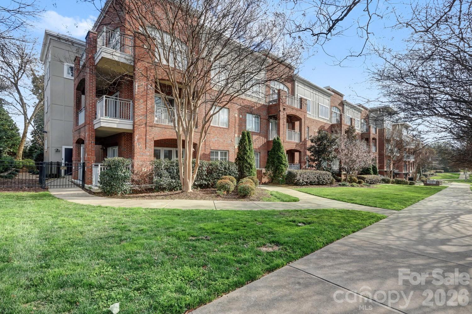 1829 Kenilworth Avenue Unit: 206B