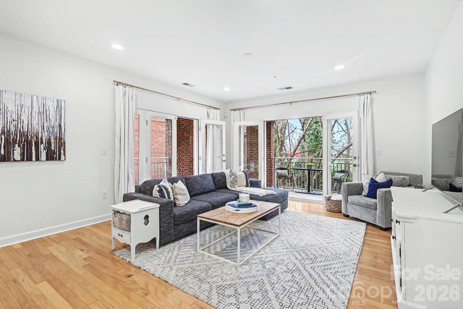 1829 Kenilworth Avenue Unit: 206B