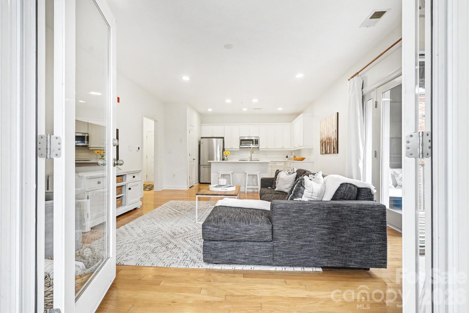 1829 Kenilworth Avenue Unit: 206B