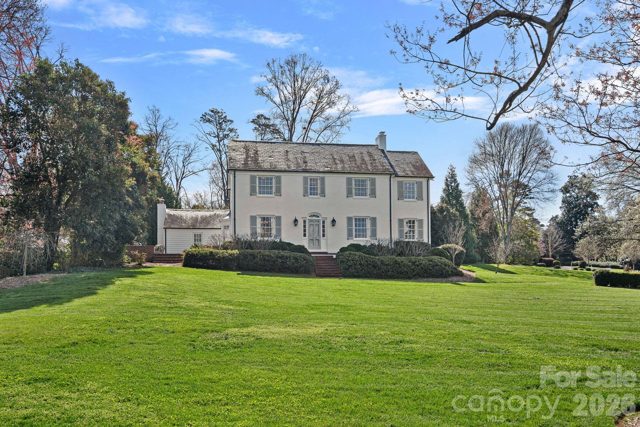 1845 Pinewood Circle