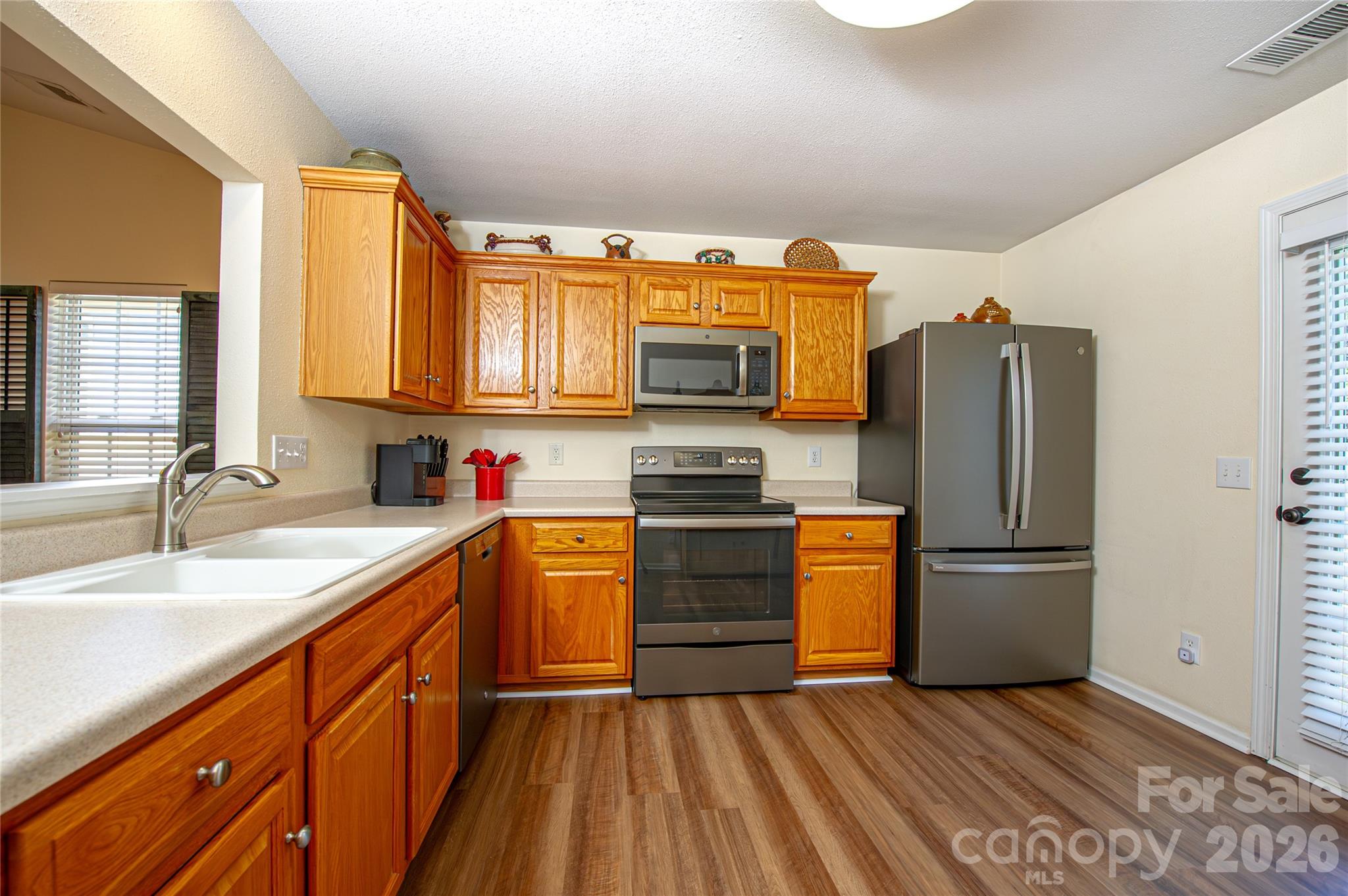 5320 Harris Cove Drive