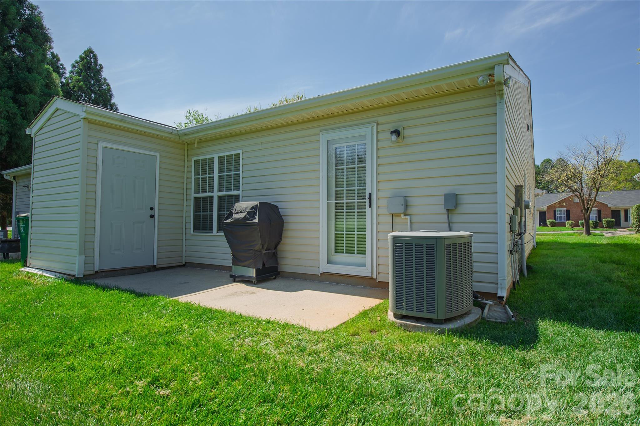 5320 Harris Cove Drive