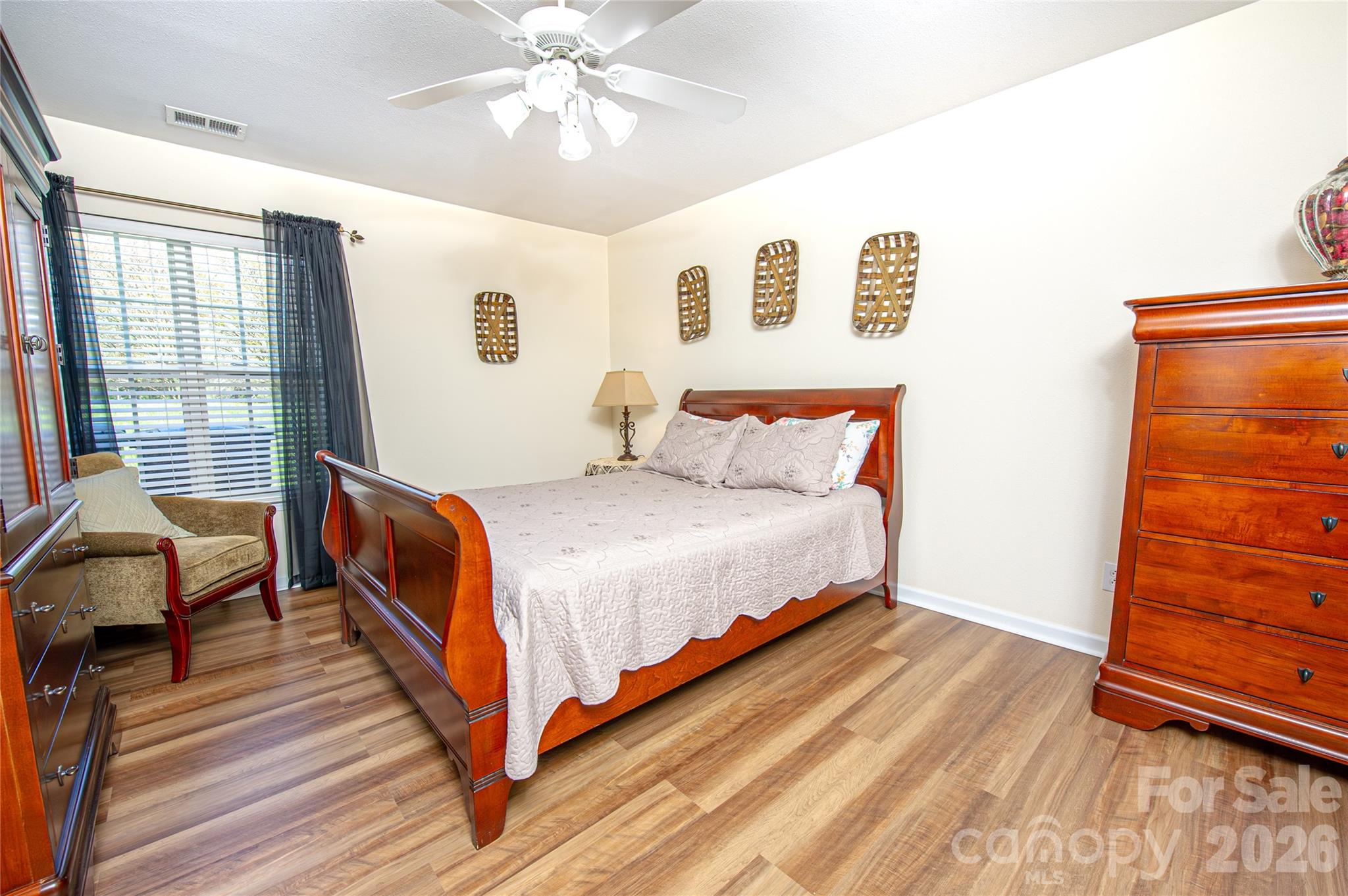 5320 Harris Cove Drive