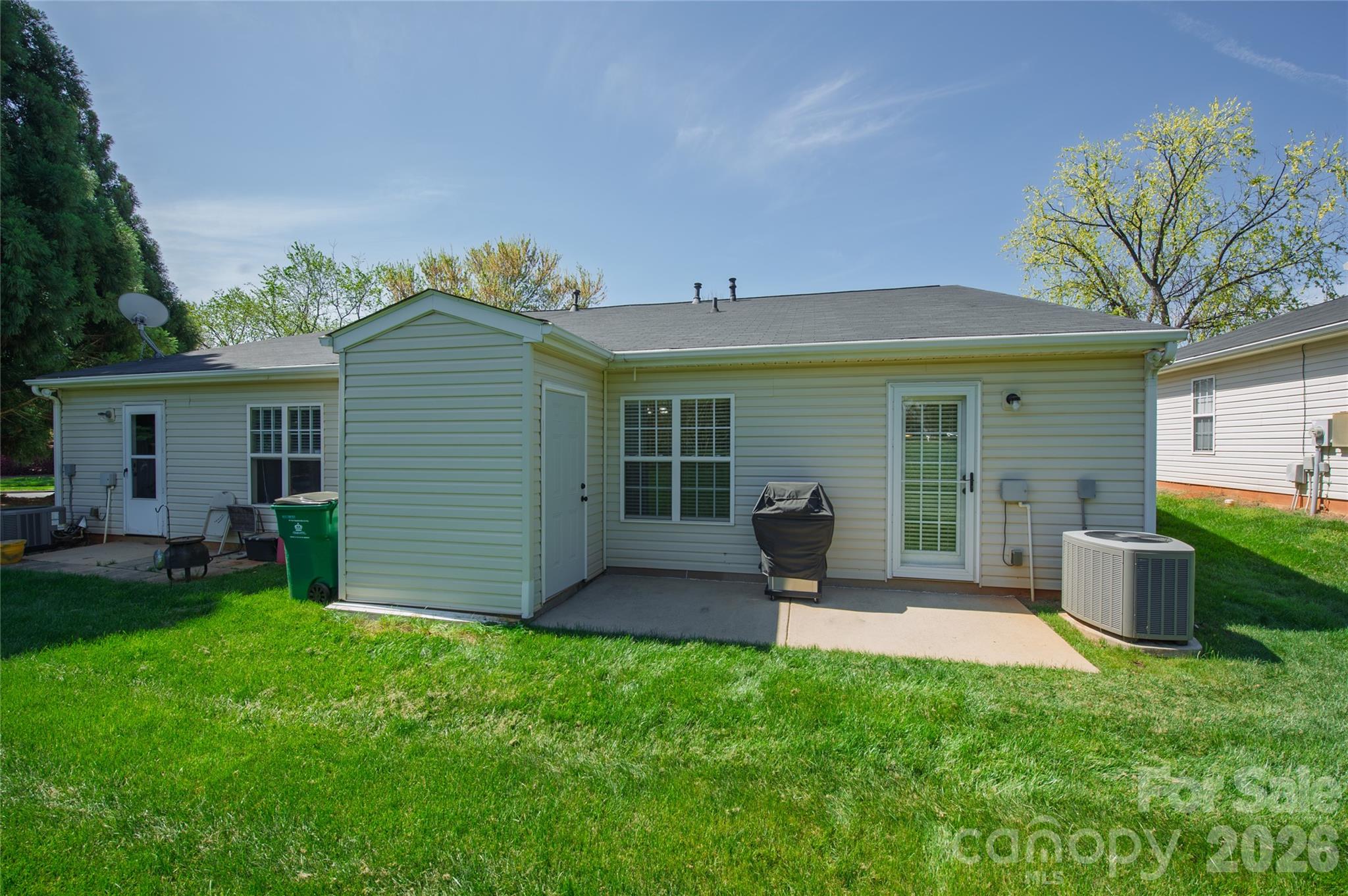 5320 Harris Cove Drive