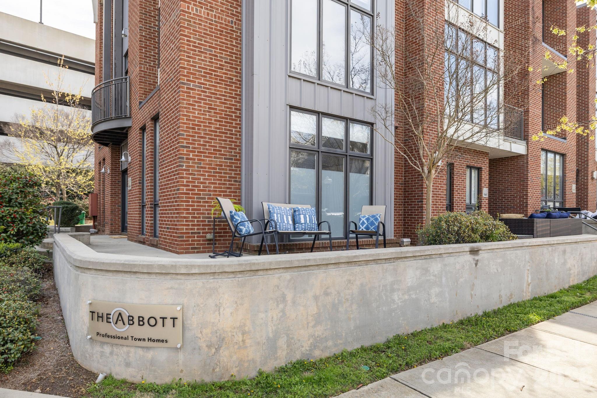 1943 Abbott Street