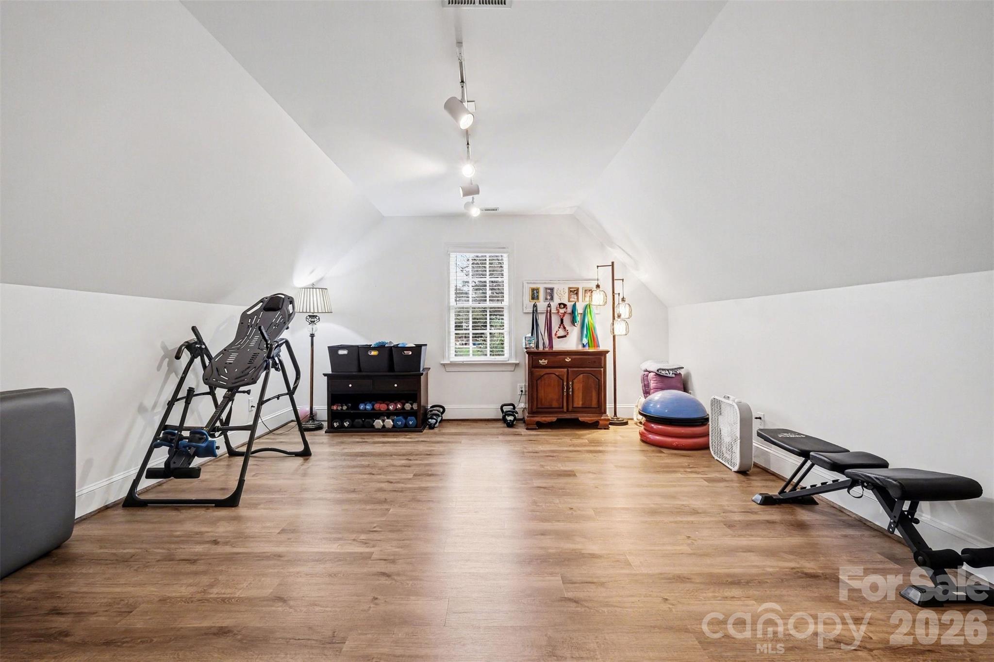 5019 Cranston Court