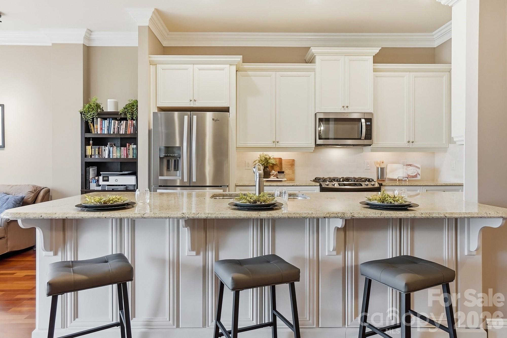 626 Queens Road Unit: 102