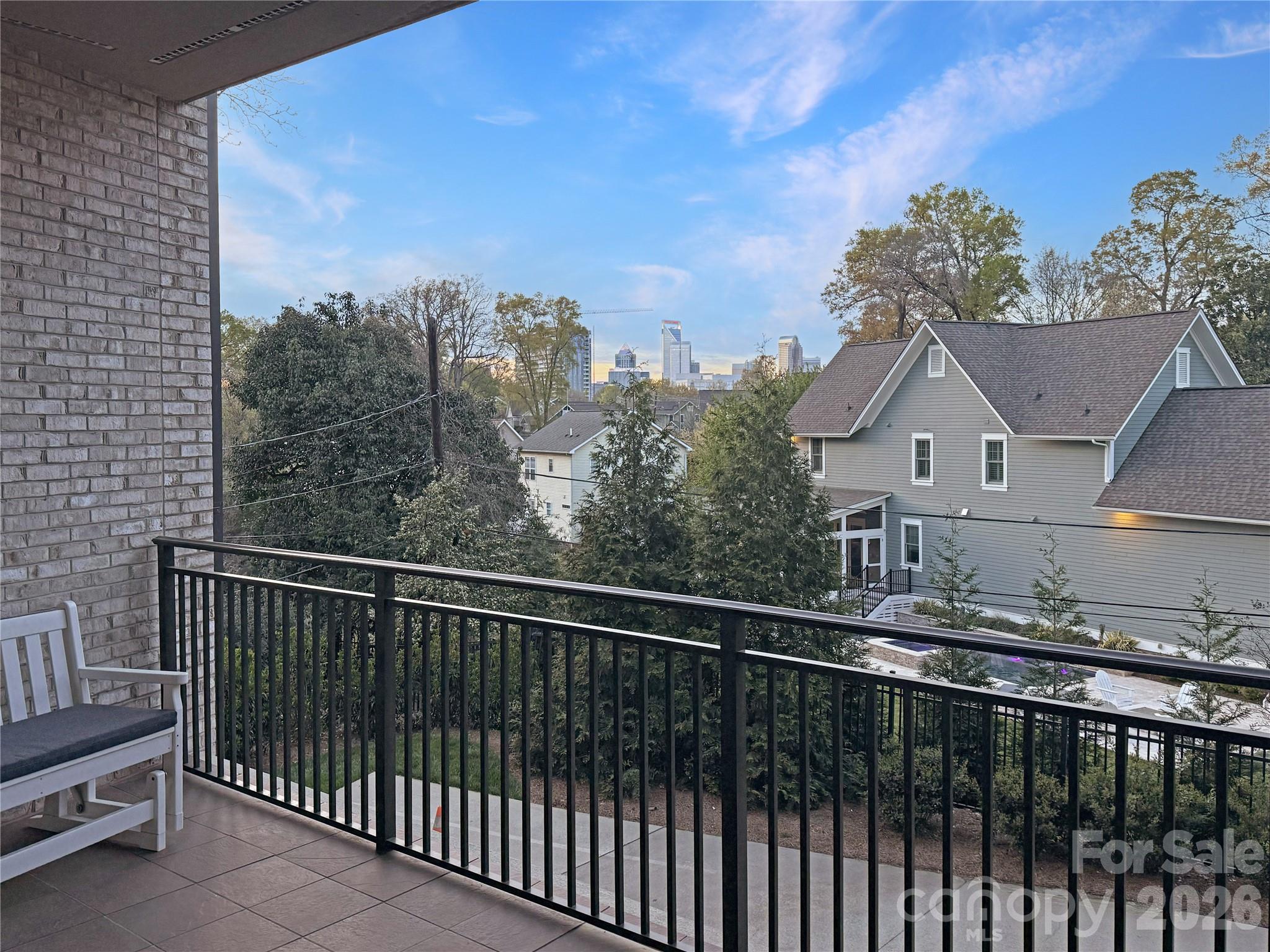 626 Queens Road Unit: 102