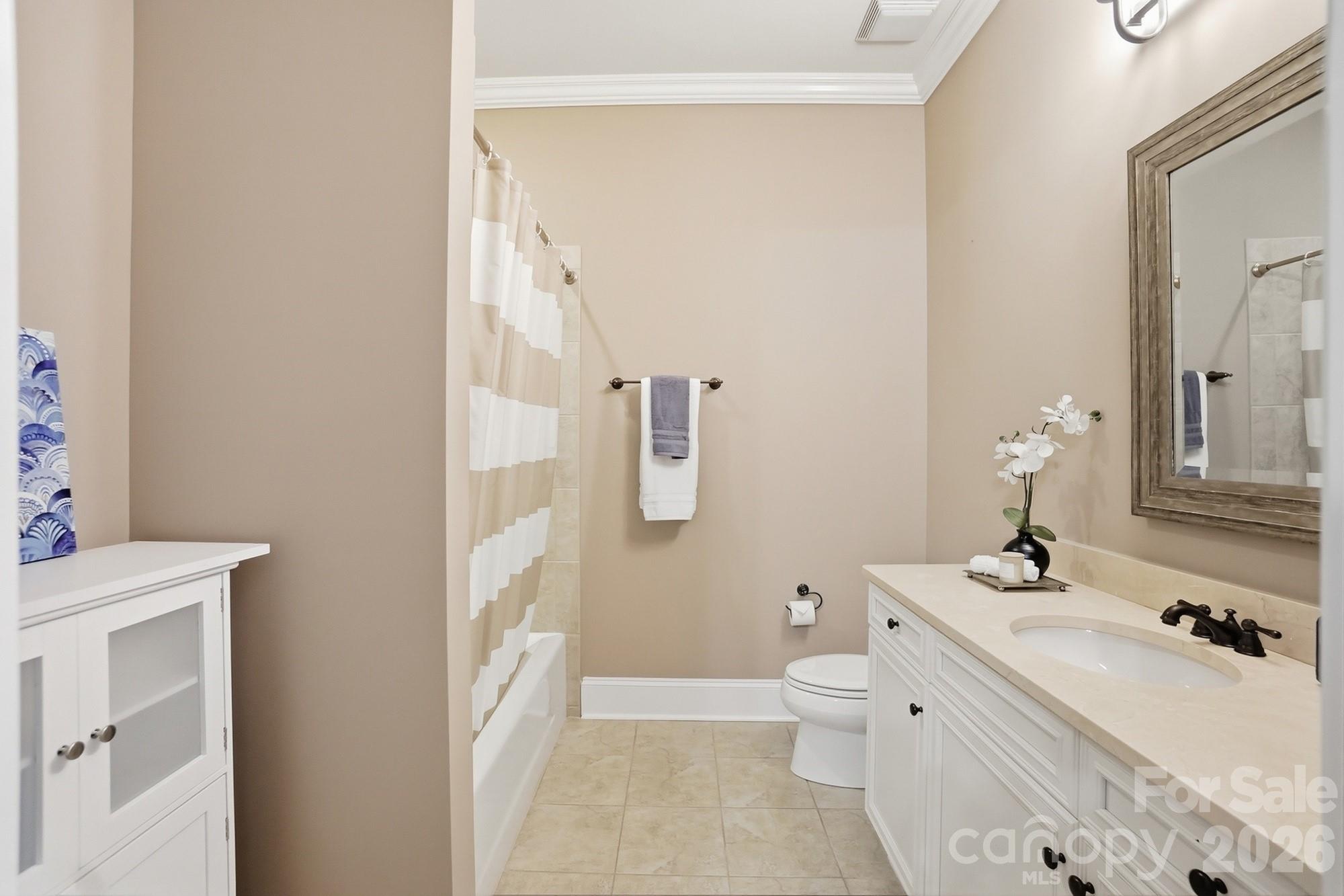 626 Queens Road Unit: 102