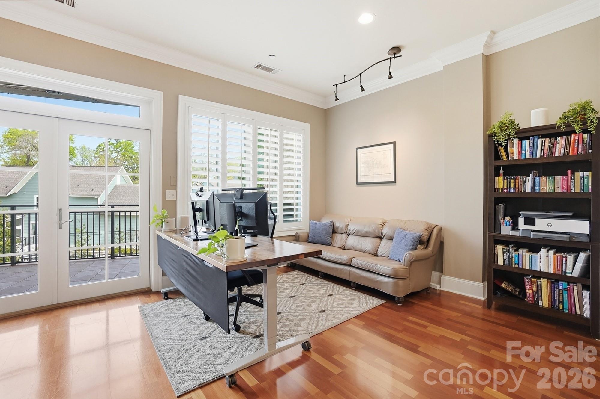 626 Queens Road Unit: 102