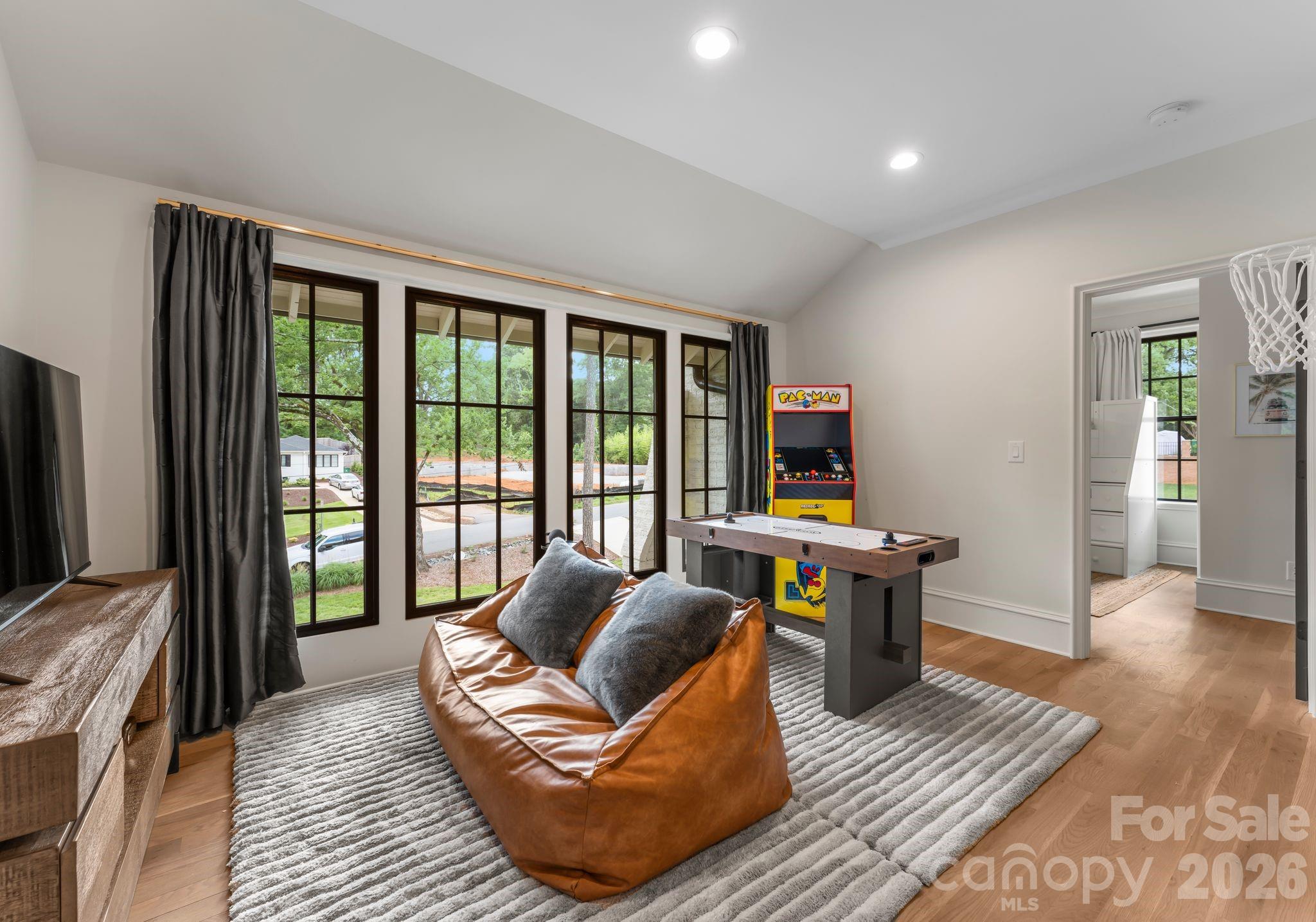 5625 Timber Lane