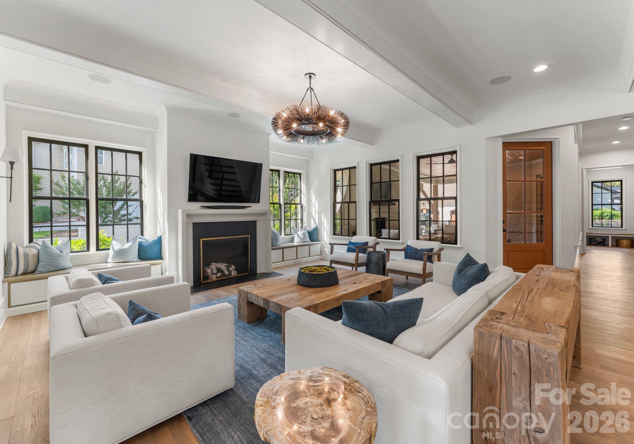 5625 Timber Lane