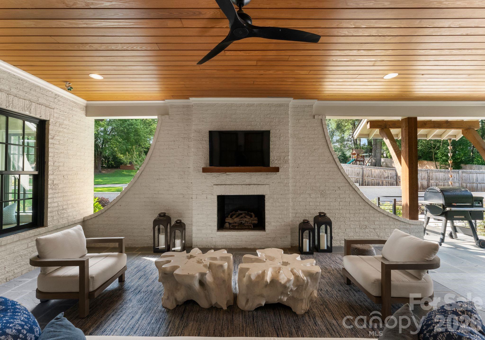 5625 Timber Lane