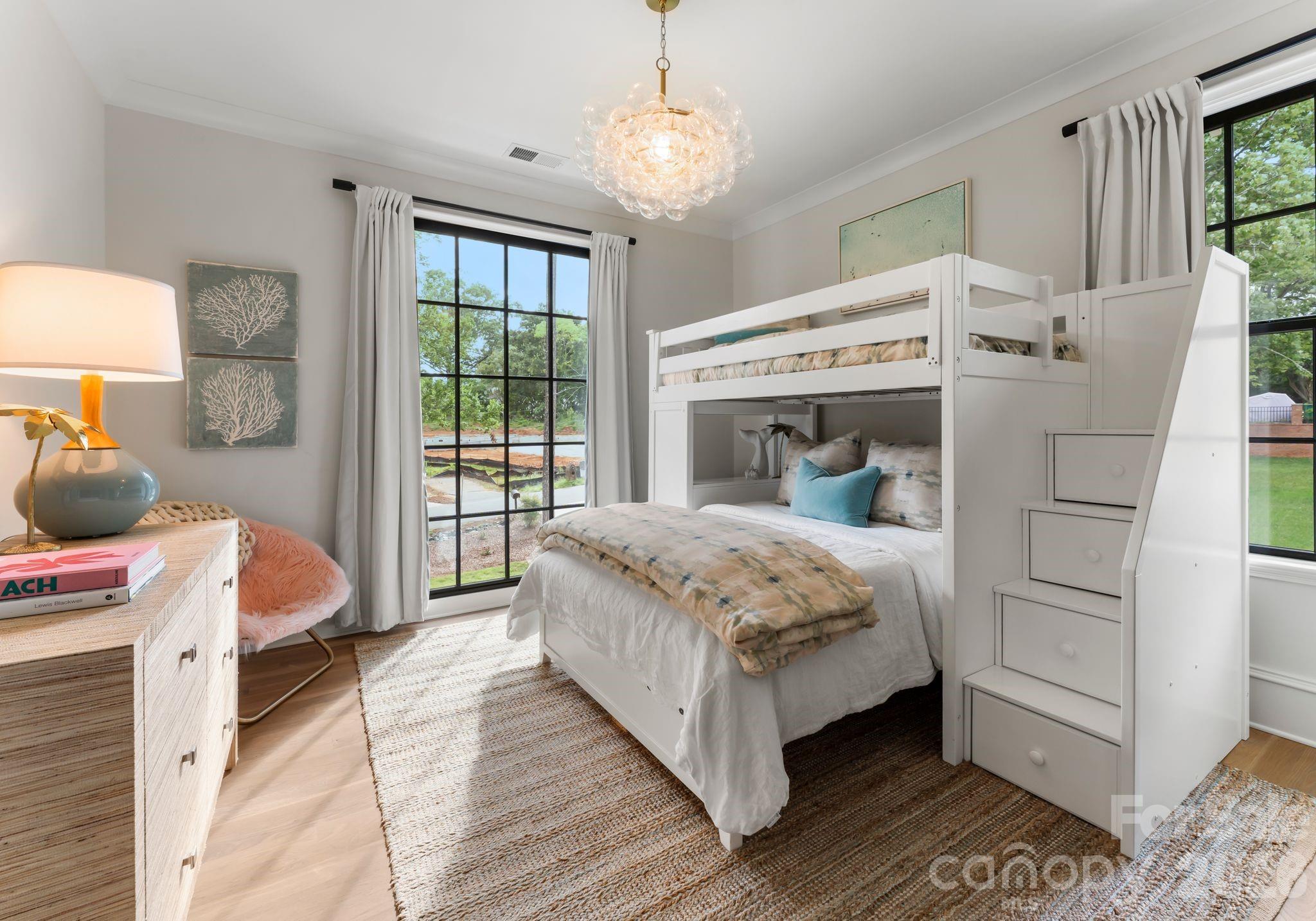 5625 Timber Lane
