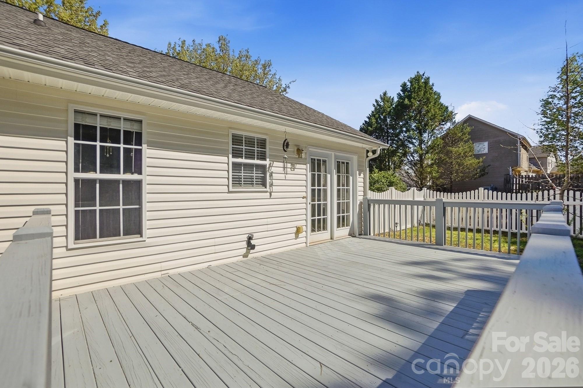 555 Annalinde Lane