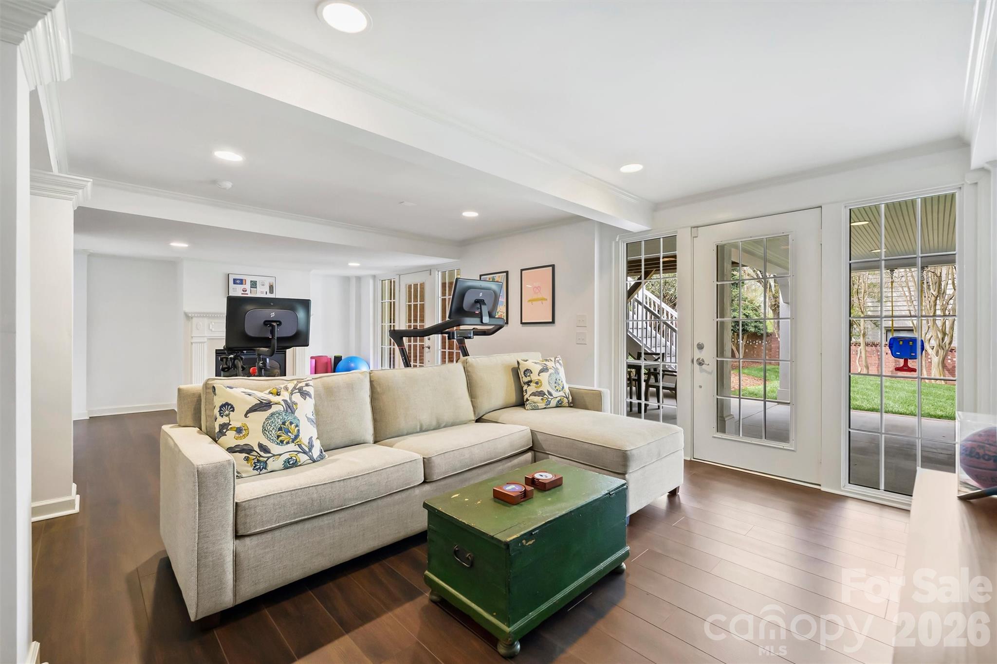 2936 Chelsea Drive