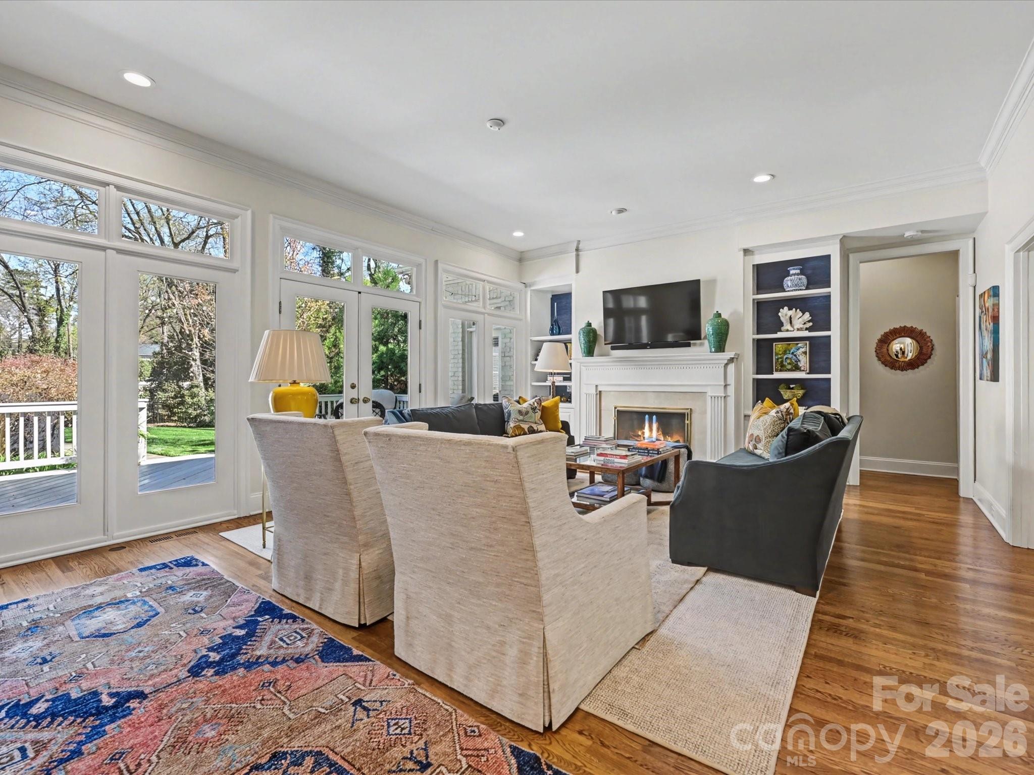 2121 Forest Drive