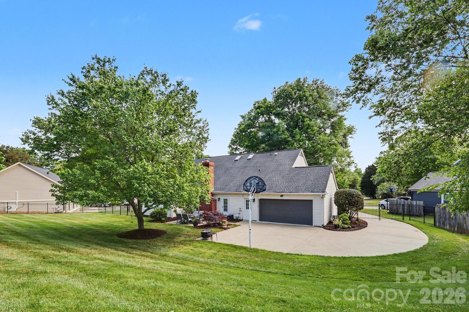 5000 Whitwell Court