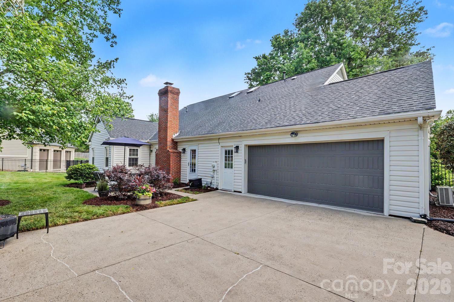 5000 Whitwell Court
