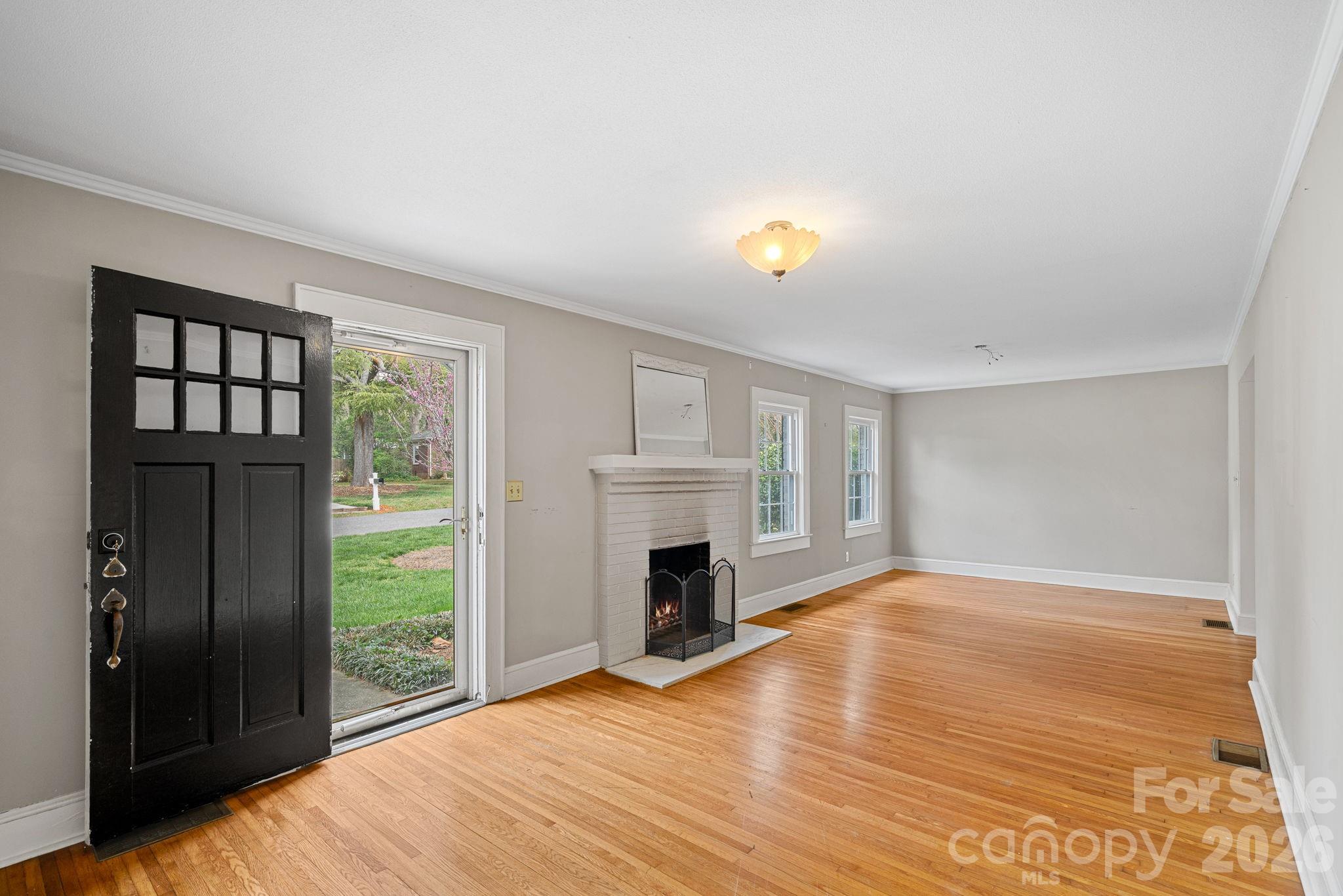 421 Gaston Avenue