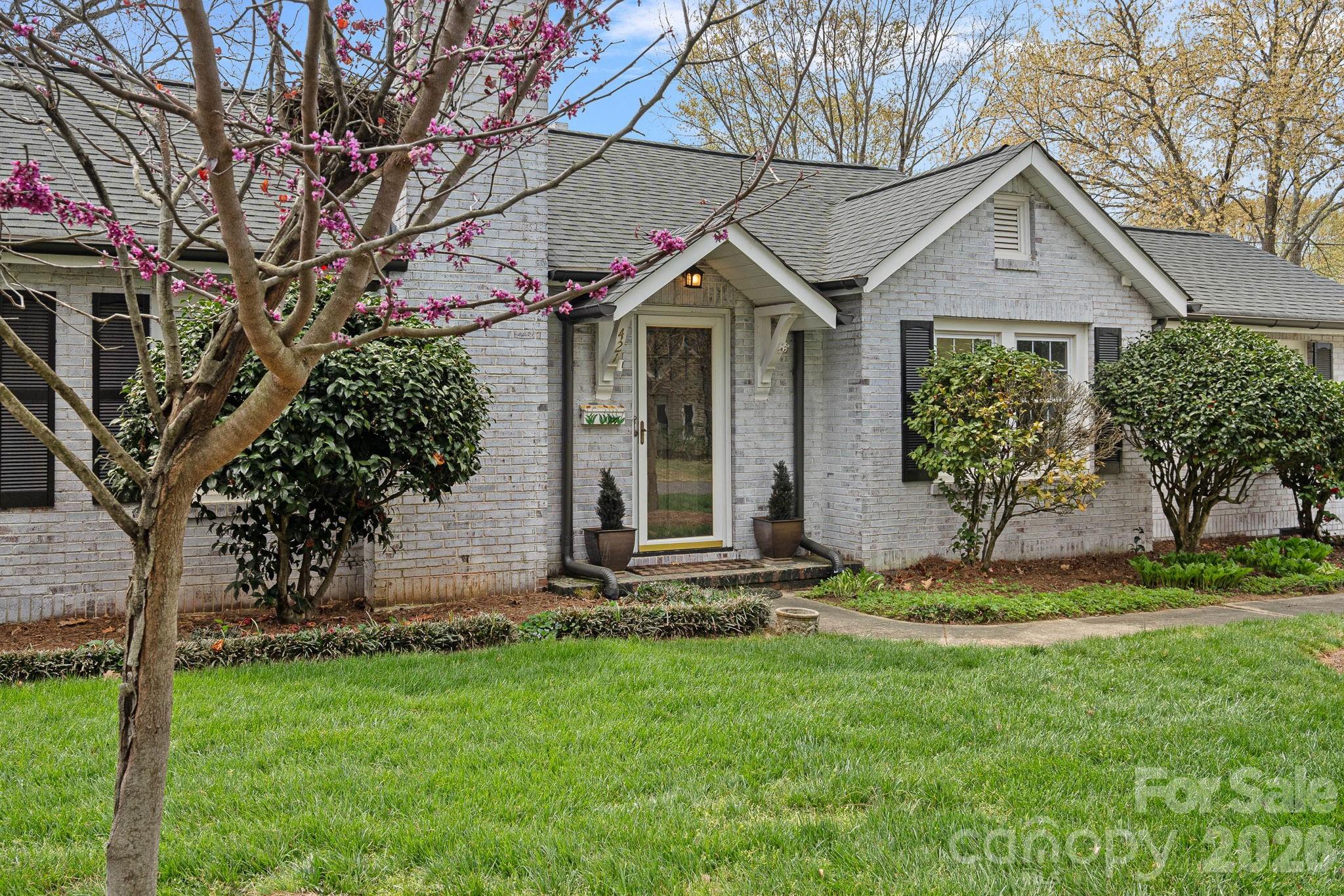 421 Gaston Avenue