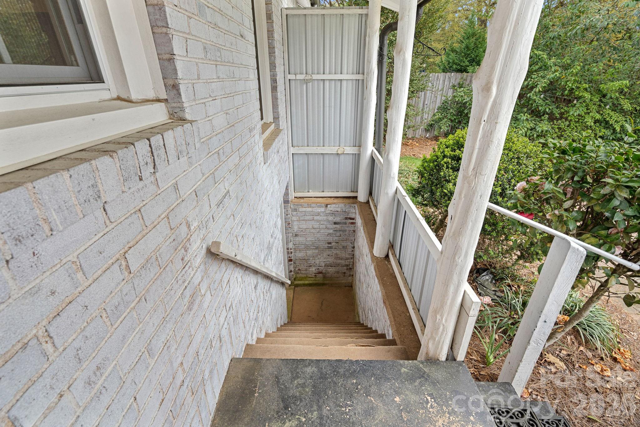 421 Gaston Avenue