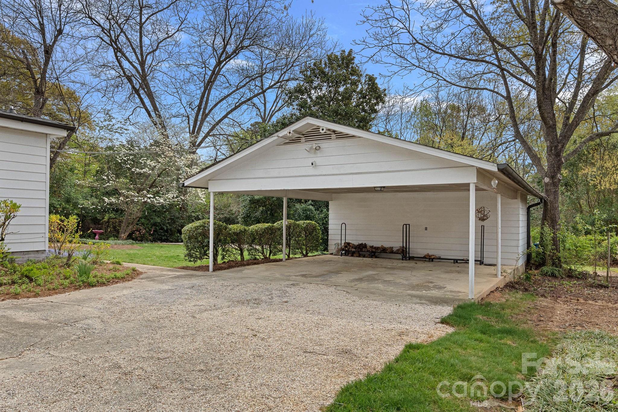 421 Gaston Avenue
