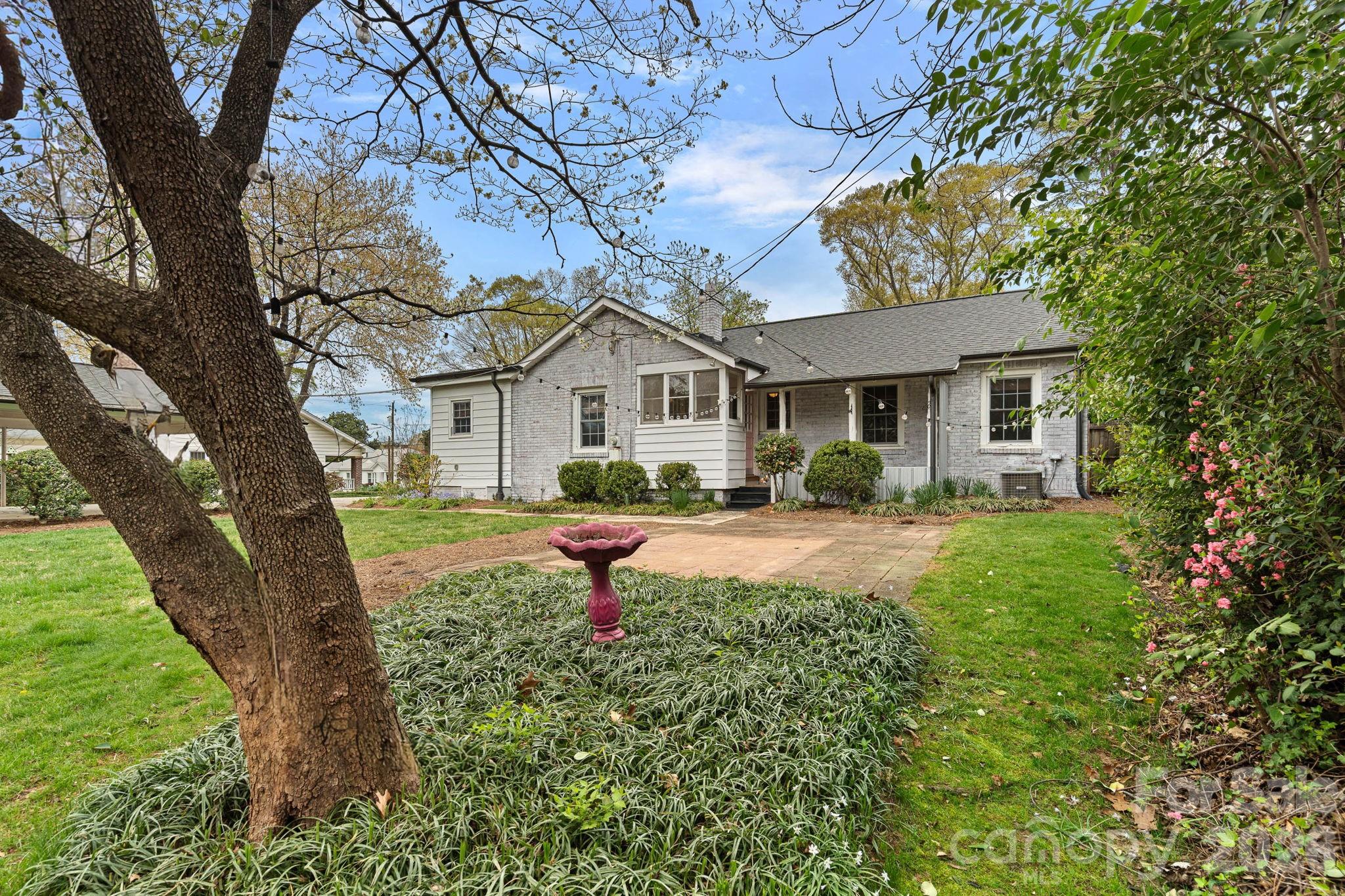 421 Gaston Avenue