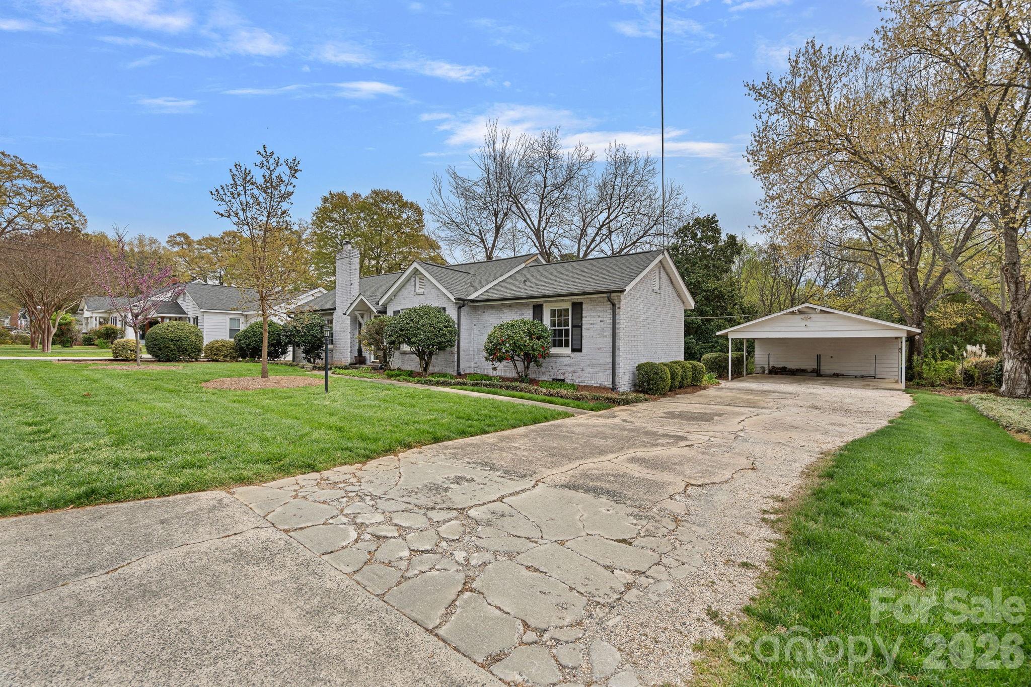 421 Gaston Avenue