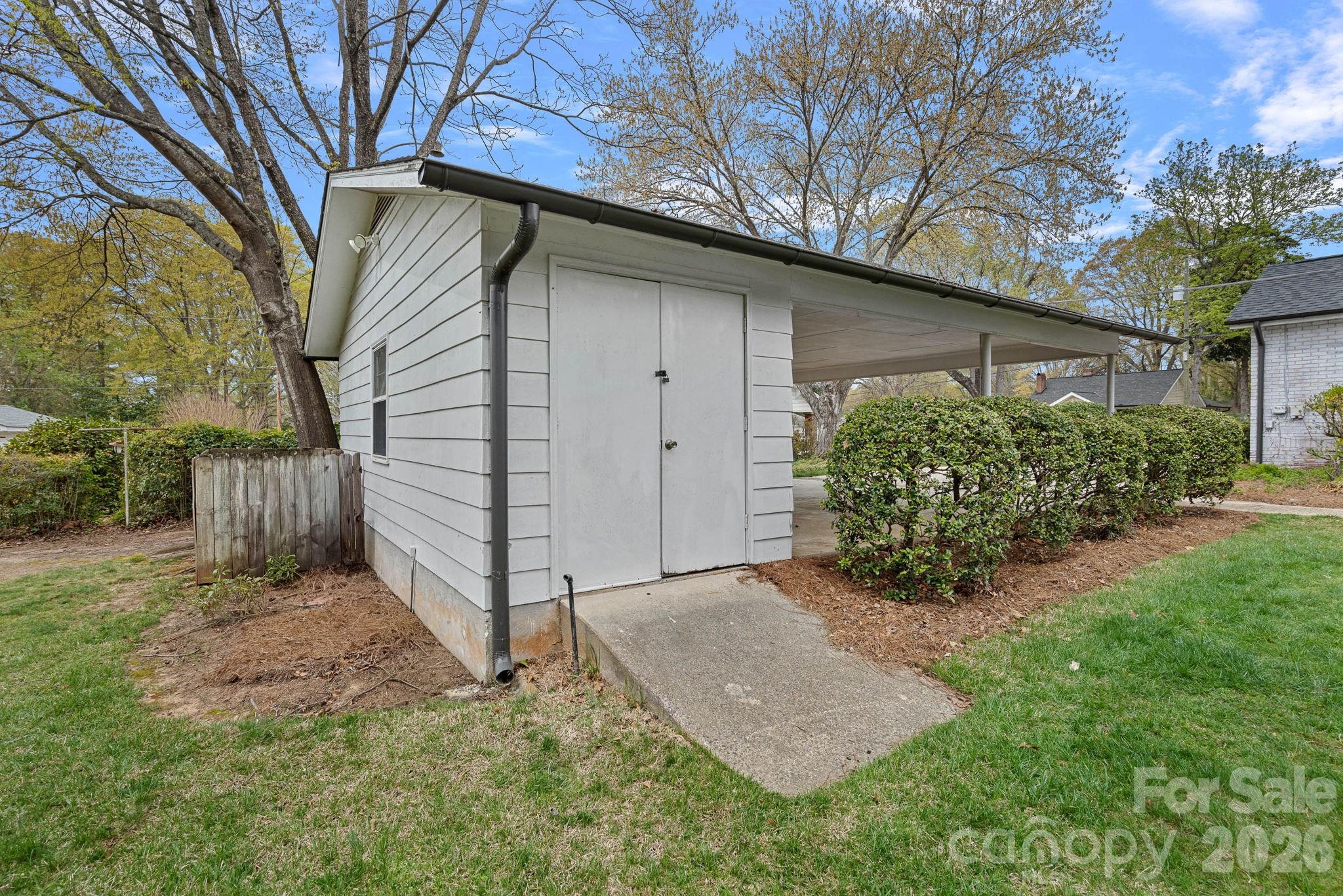 421 Gaston Avenue