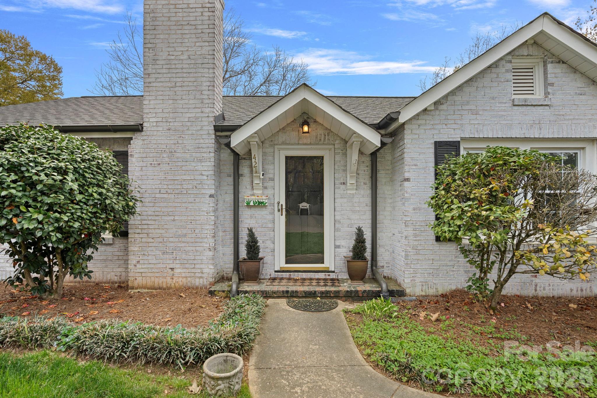 421 Gaston Avenue