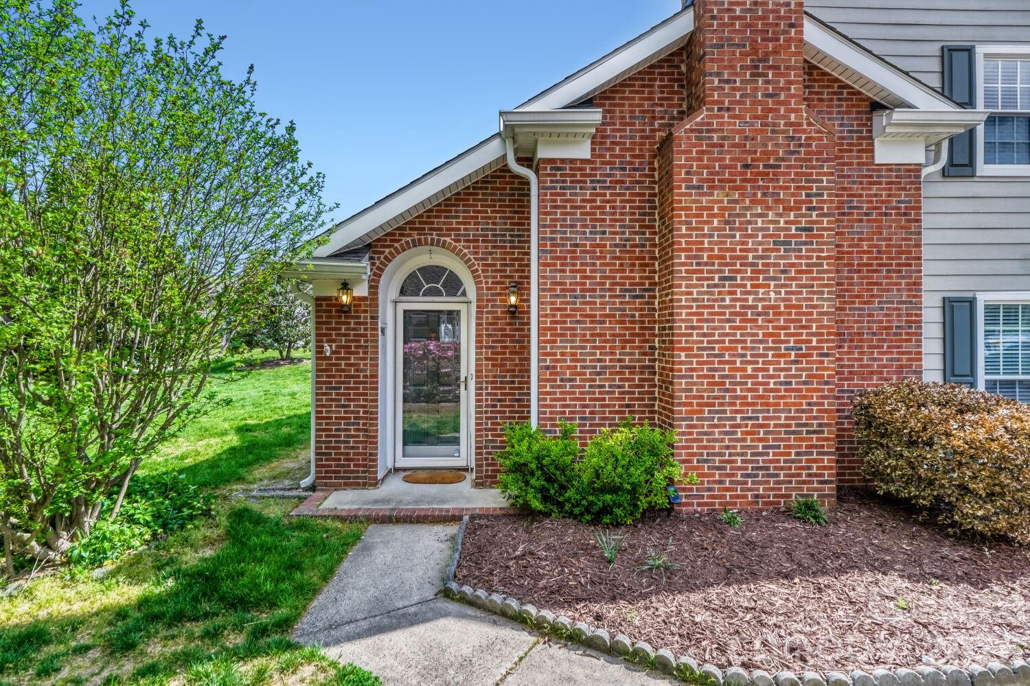 9411 Kings Falls Drive