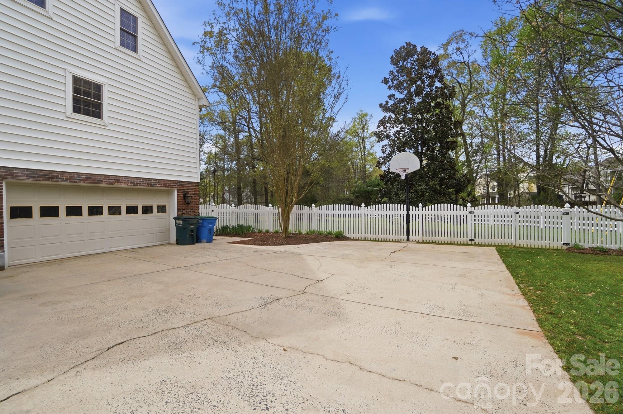 6310 Olsen Lane