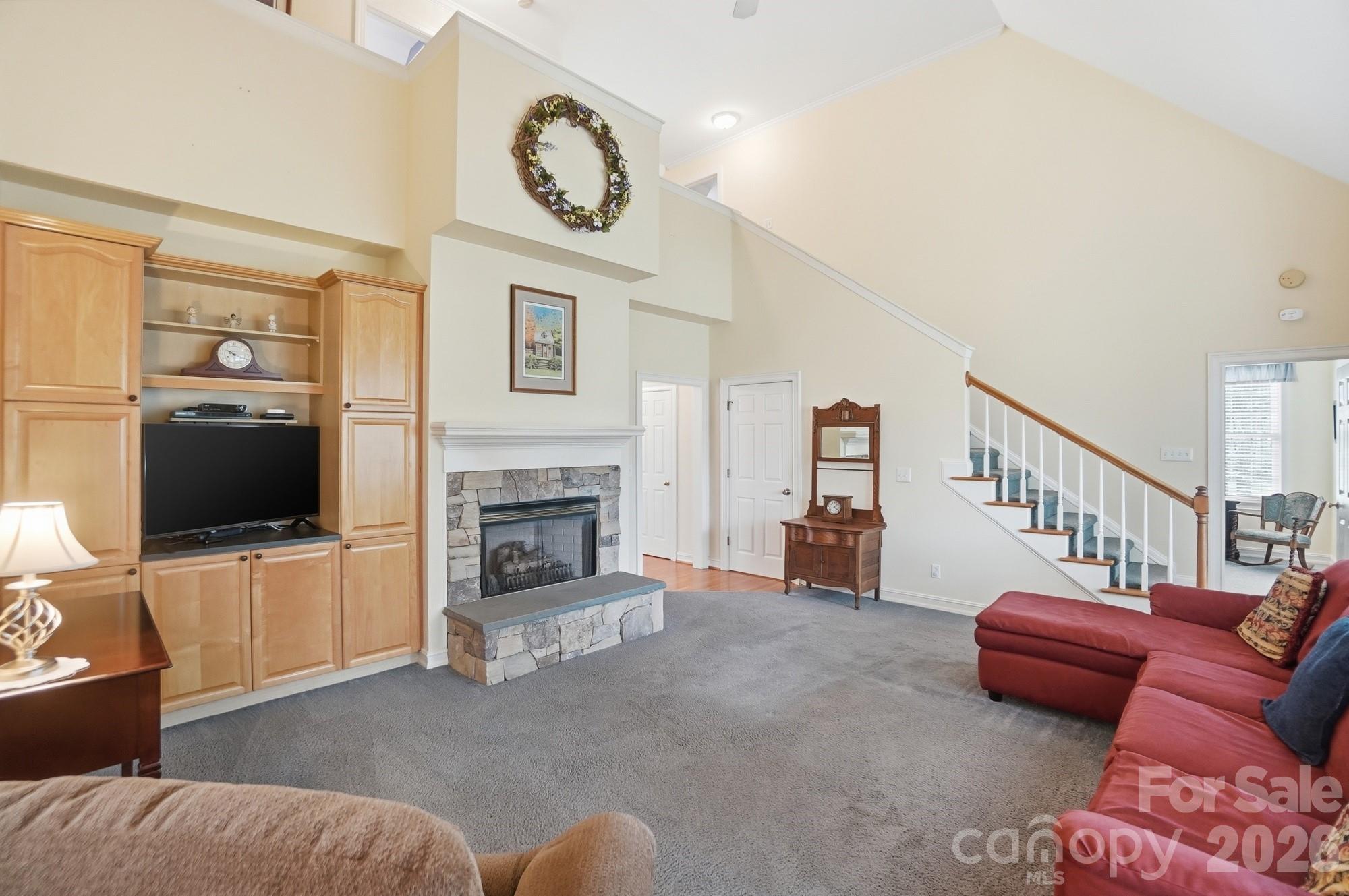 6310 Olsen Lane