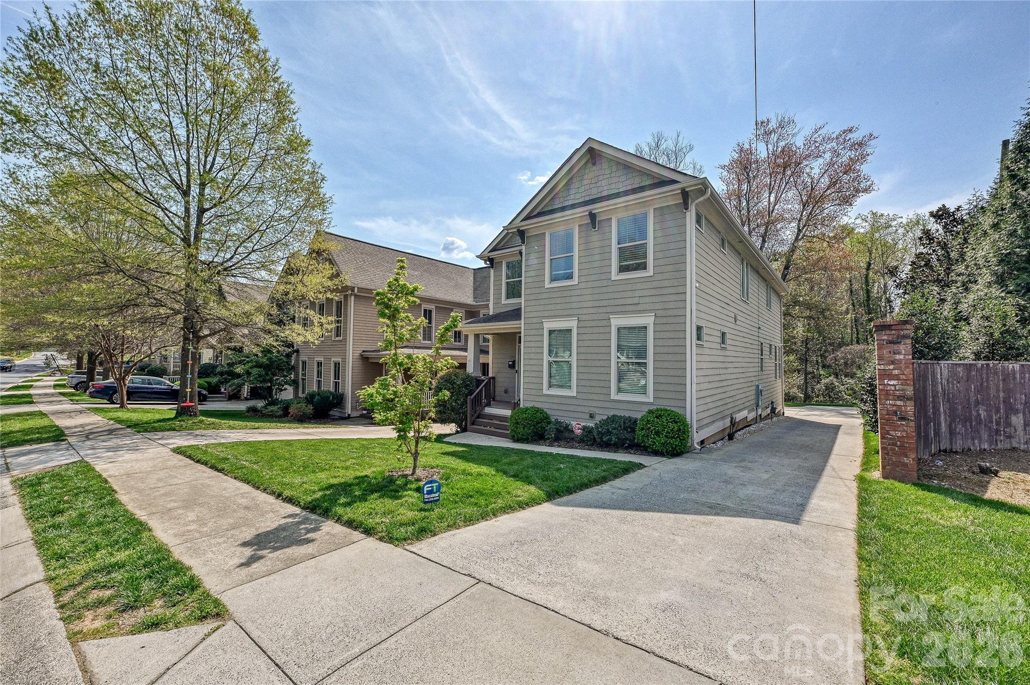1102 Yale Place