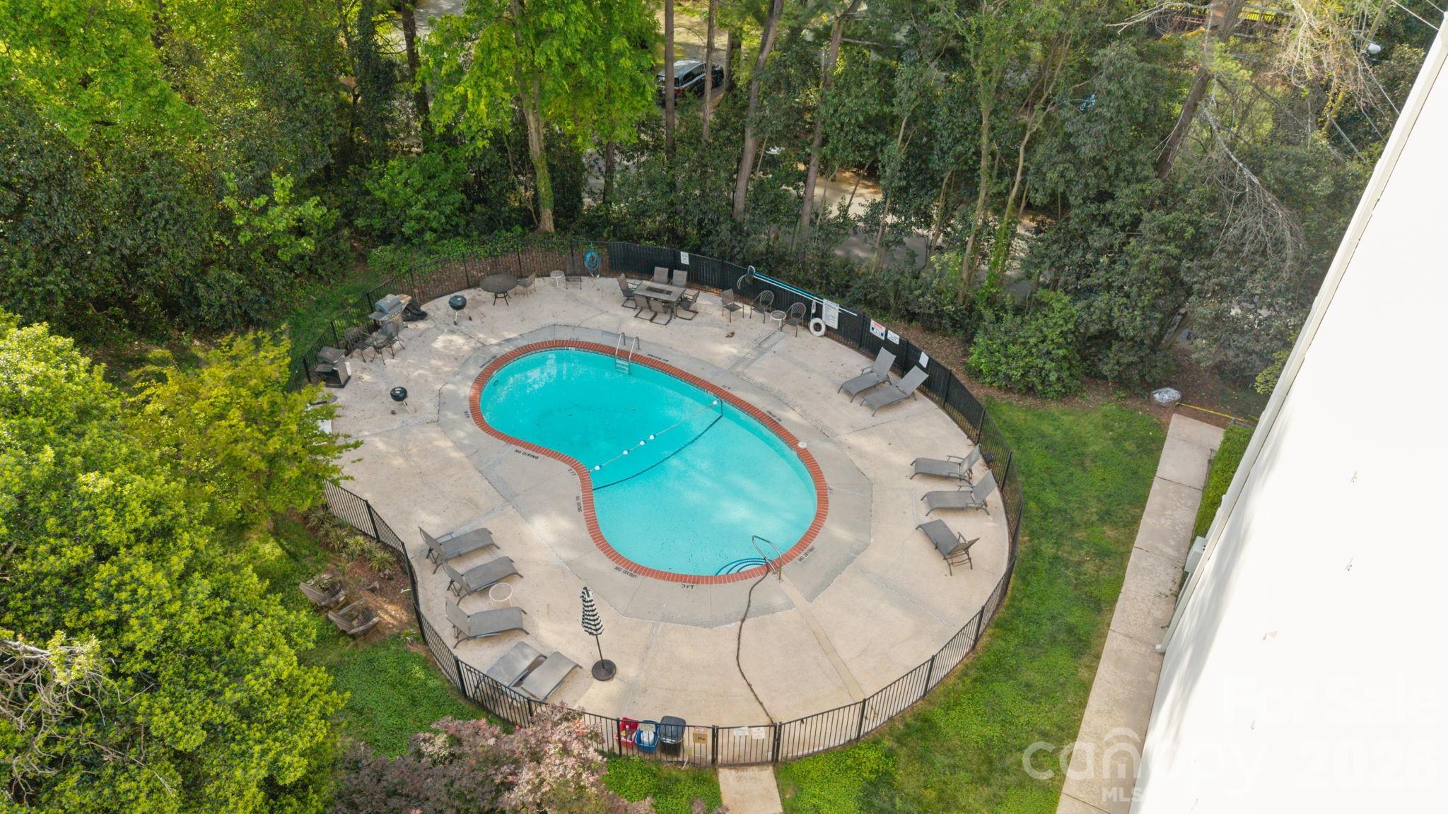 2503 Roswell Avenue Unit: 207