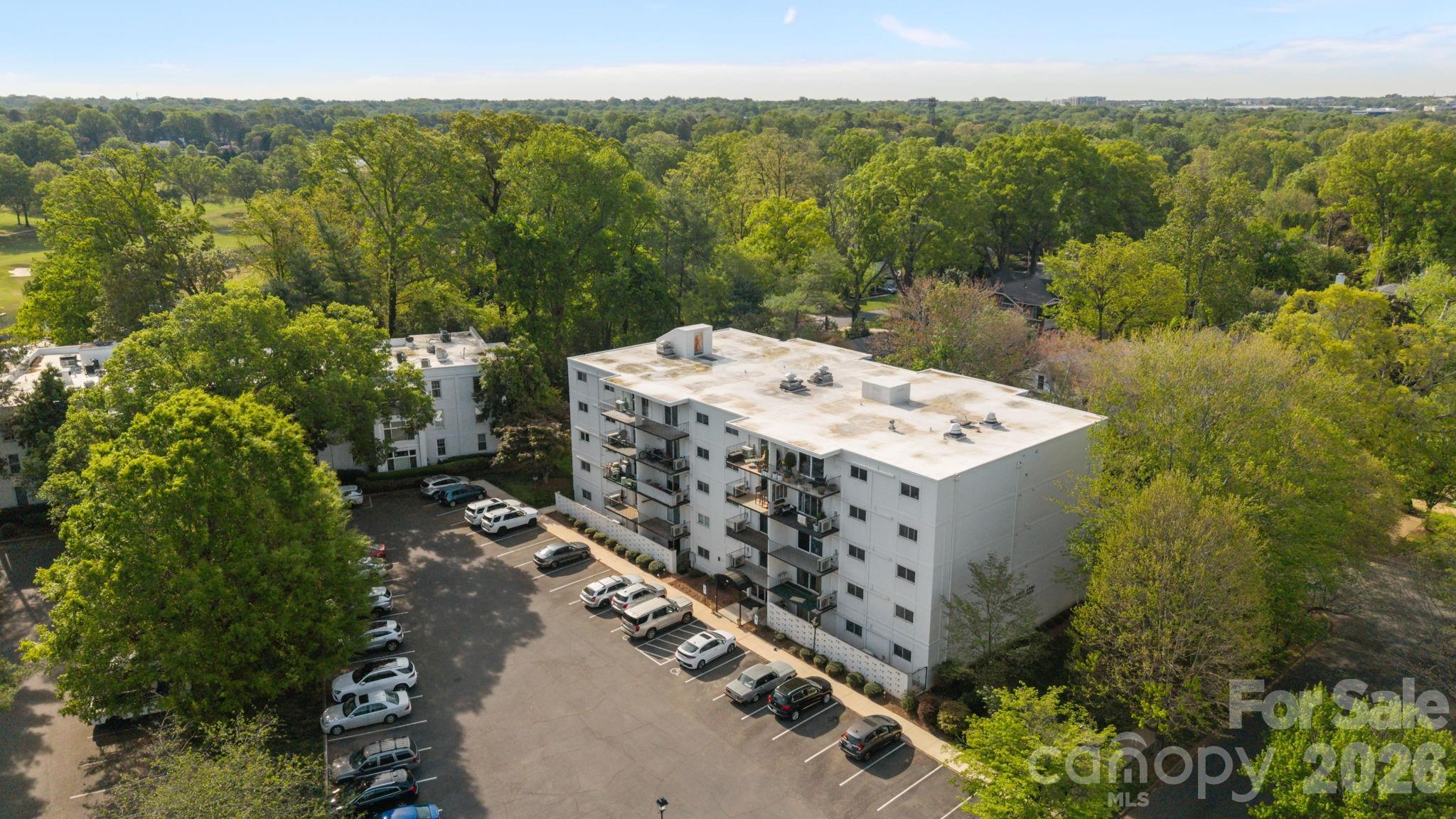 2503 Roswell Avenue Unit: 207