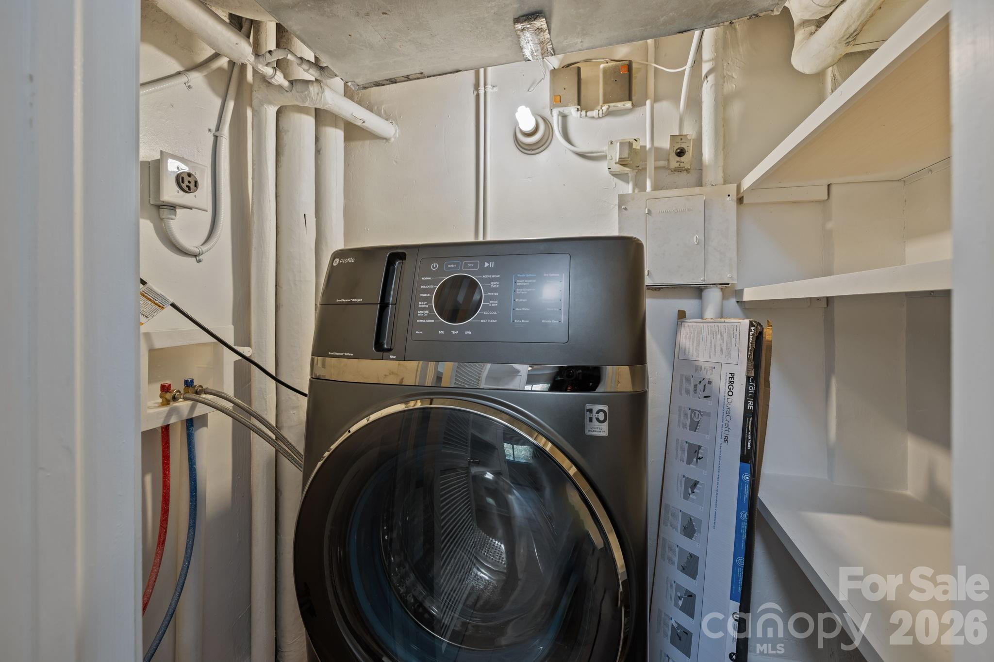 2503 Roswell Avenue Unit: 207
