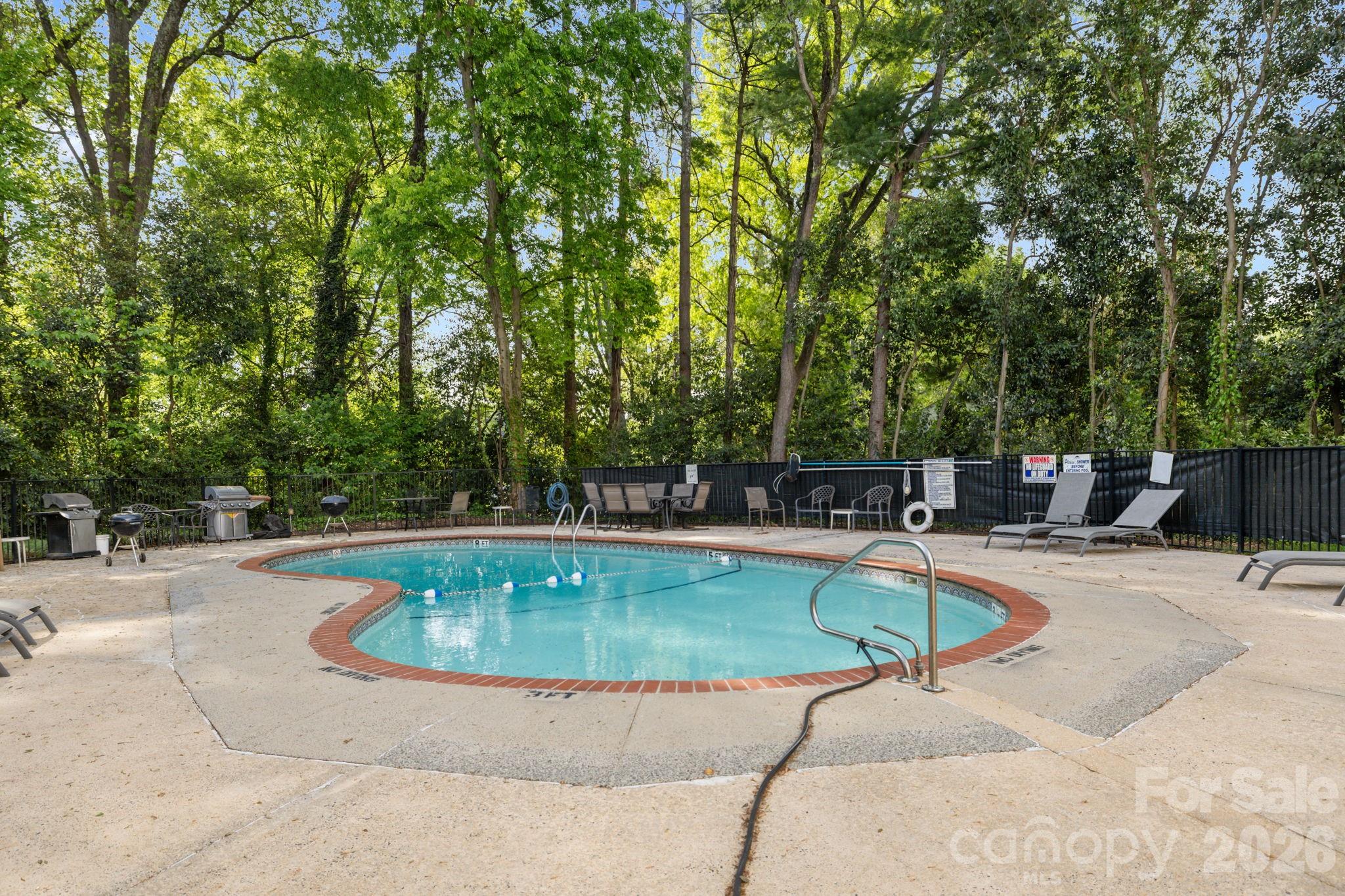 2503 Roswell Avenue Unit: 207