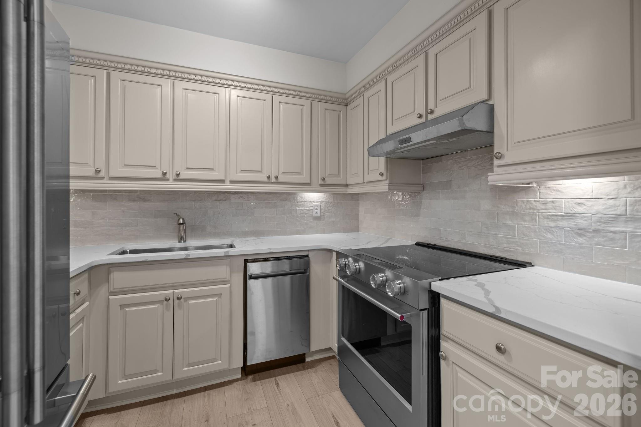 2503 Roswell Avenue Unit: 207