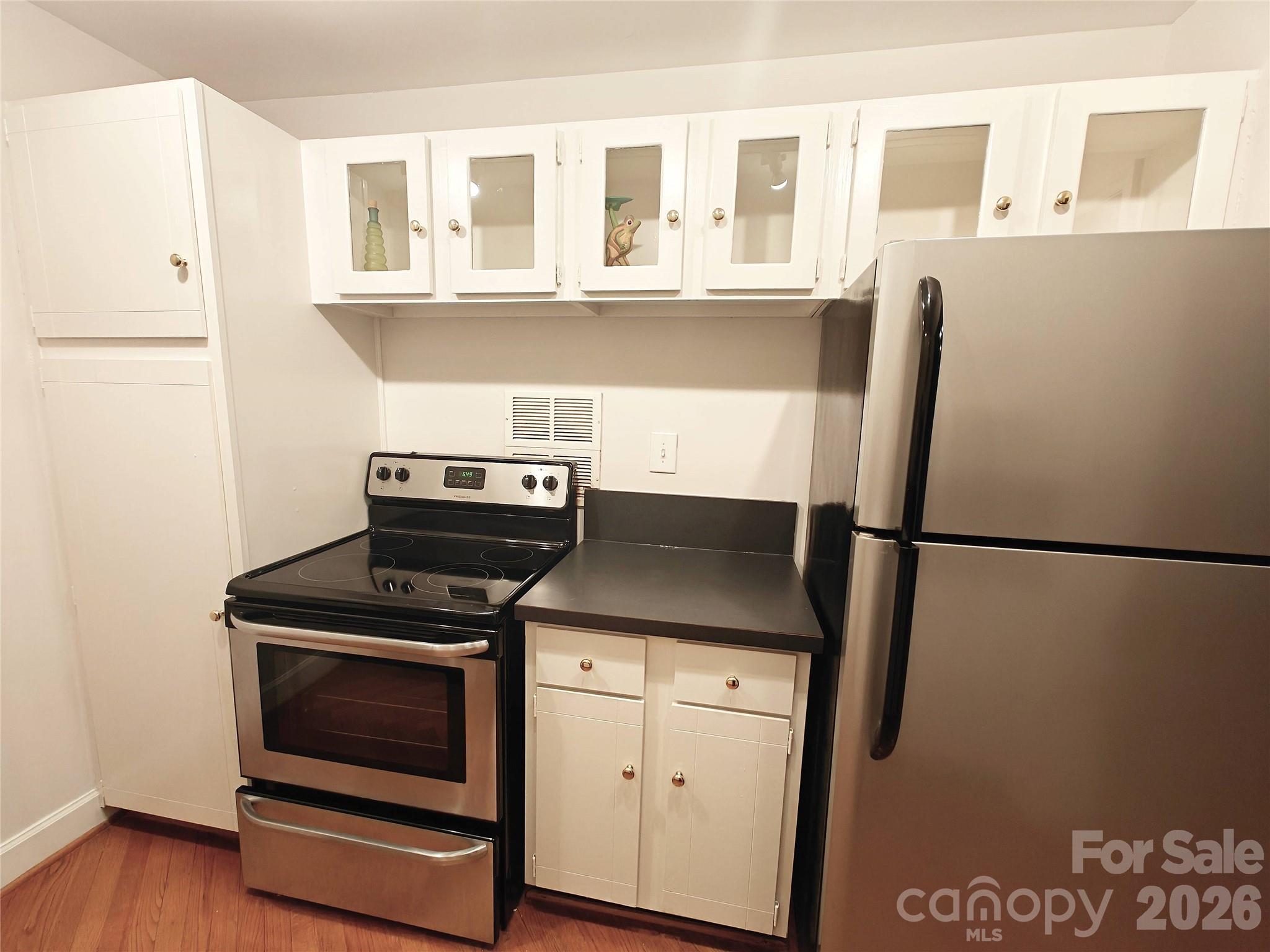 1323 Queens Road Unit: 321