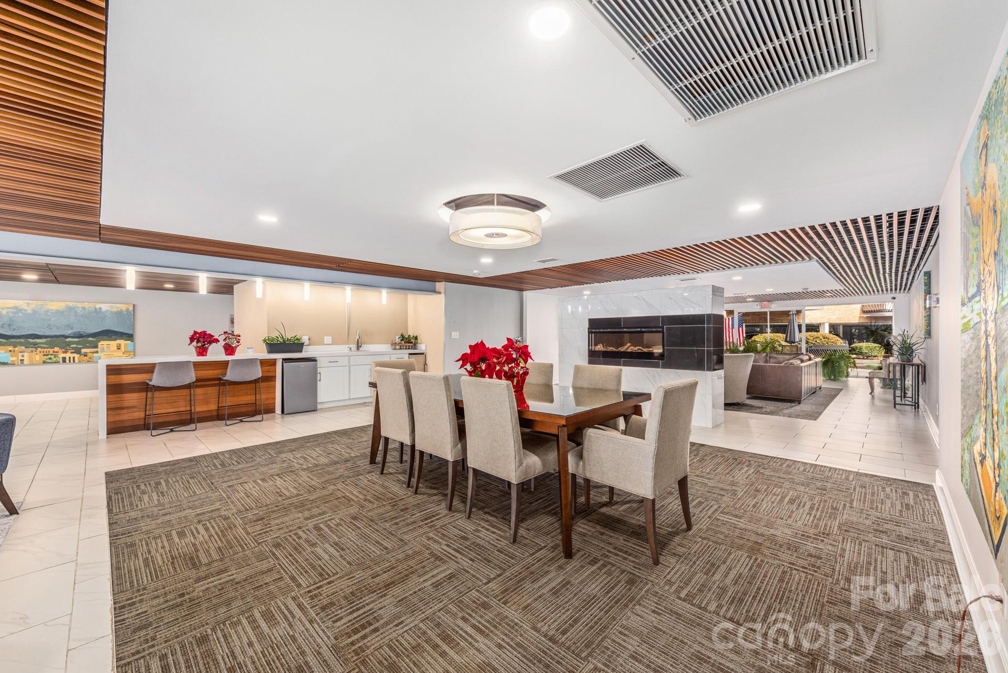 1323 Queens Road Unit: 321