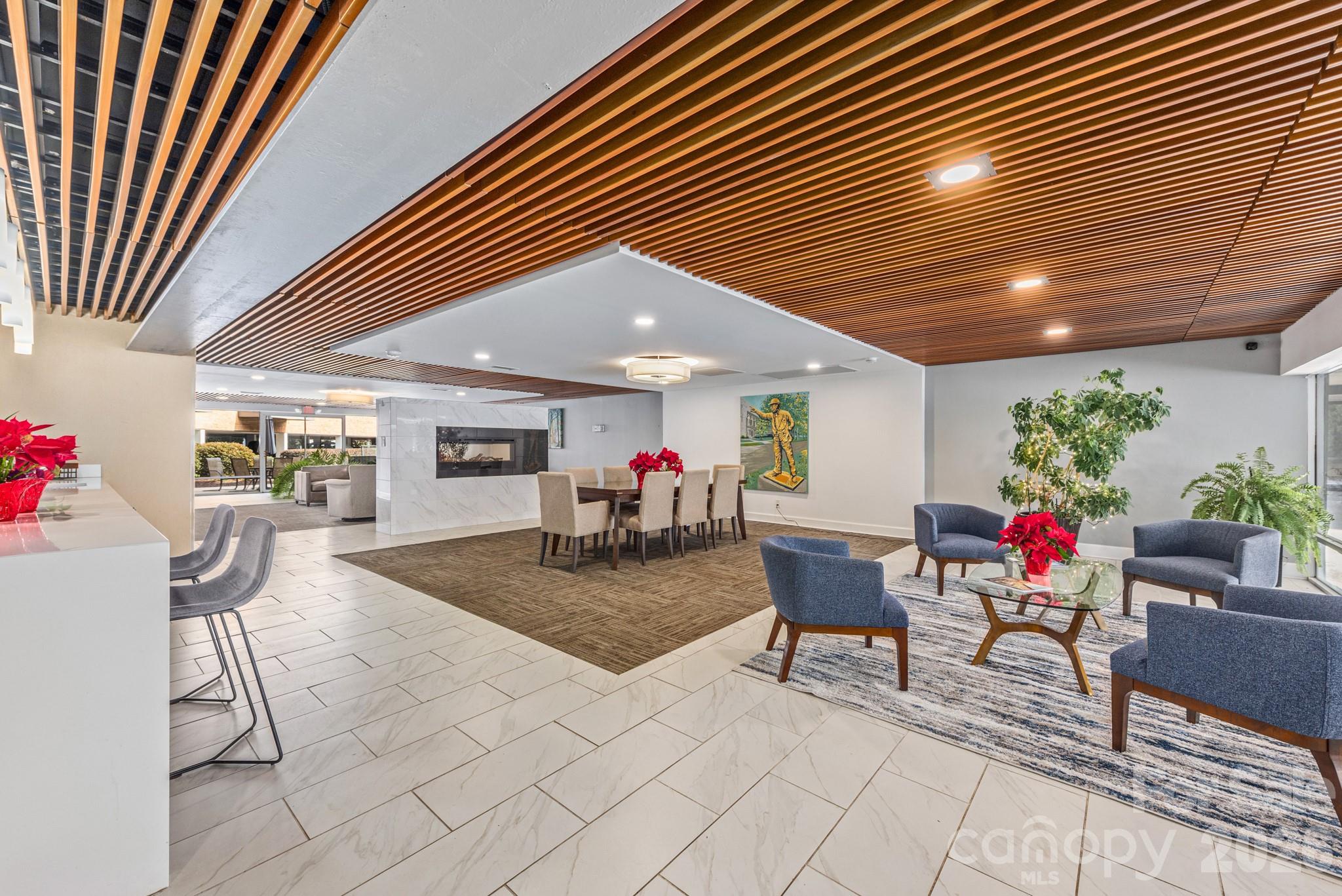 1323 Queens Road Unit: 321